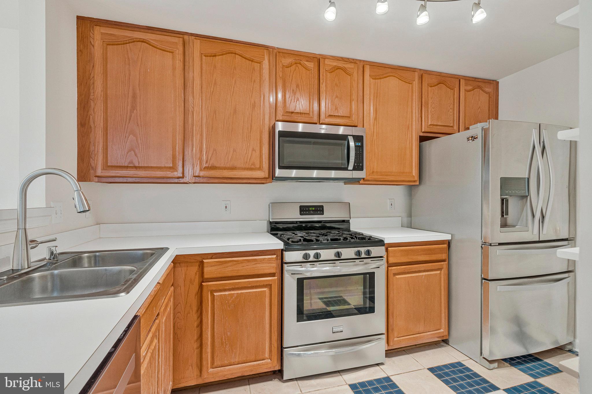 ASHBURN FARM - Residential