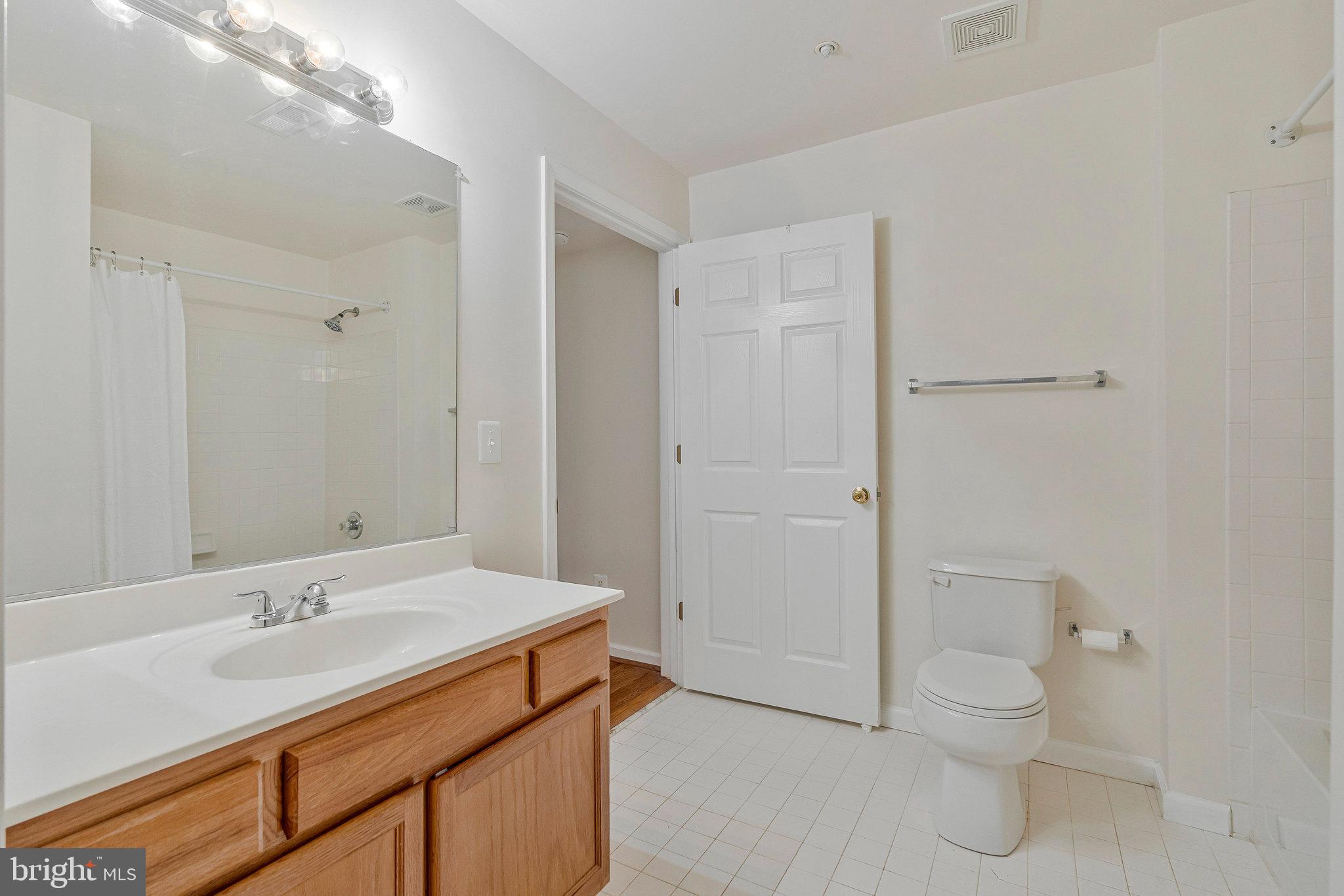 ASHBURN FARM - Residential