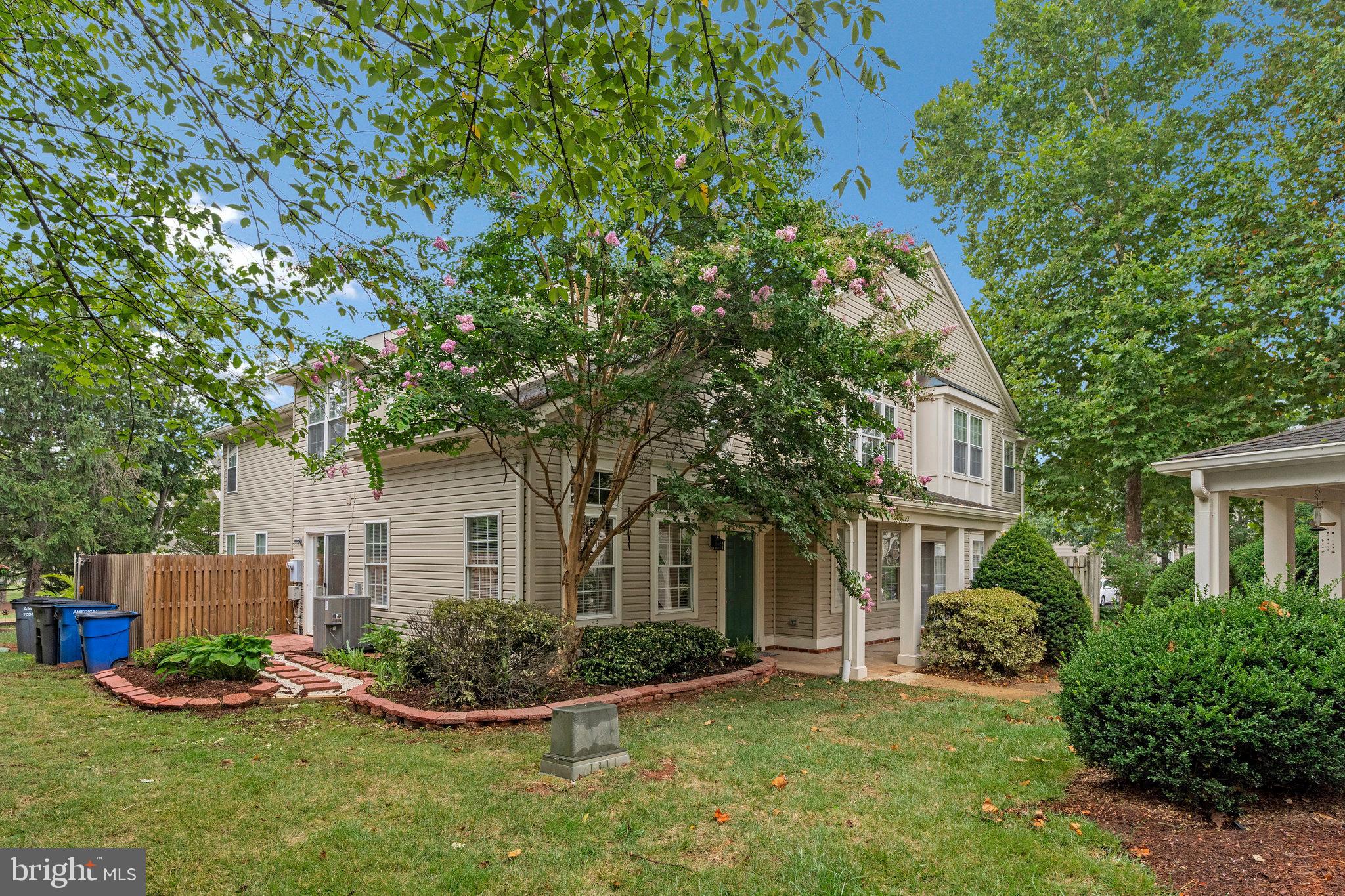 ASHBURN FARM - Residential