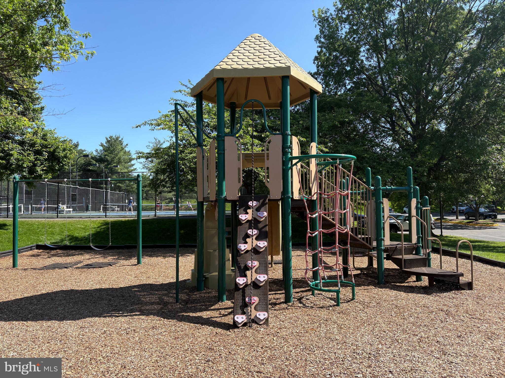 ASHBURN FARM - Residential