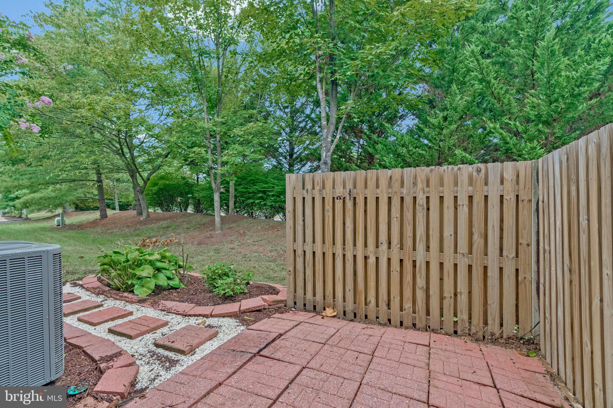 ASHBURN FARM - Residential