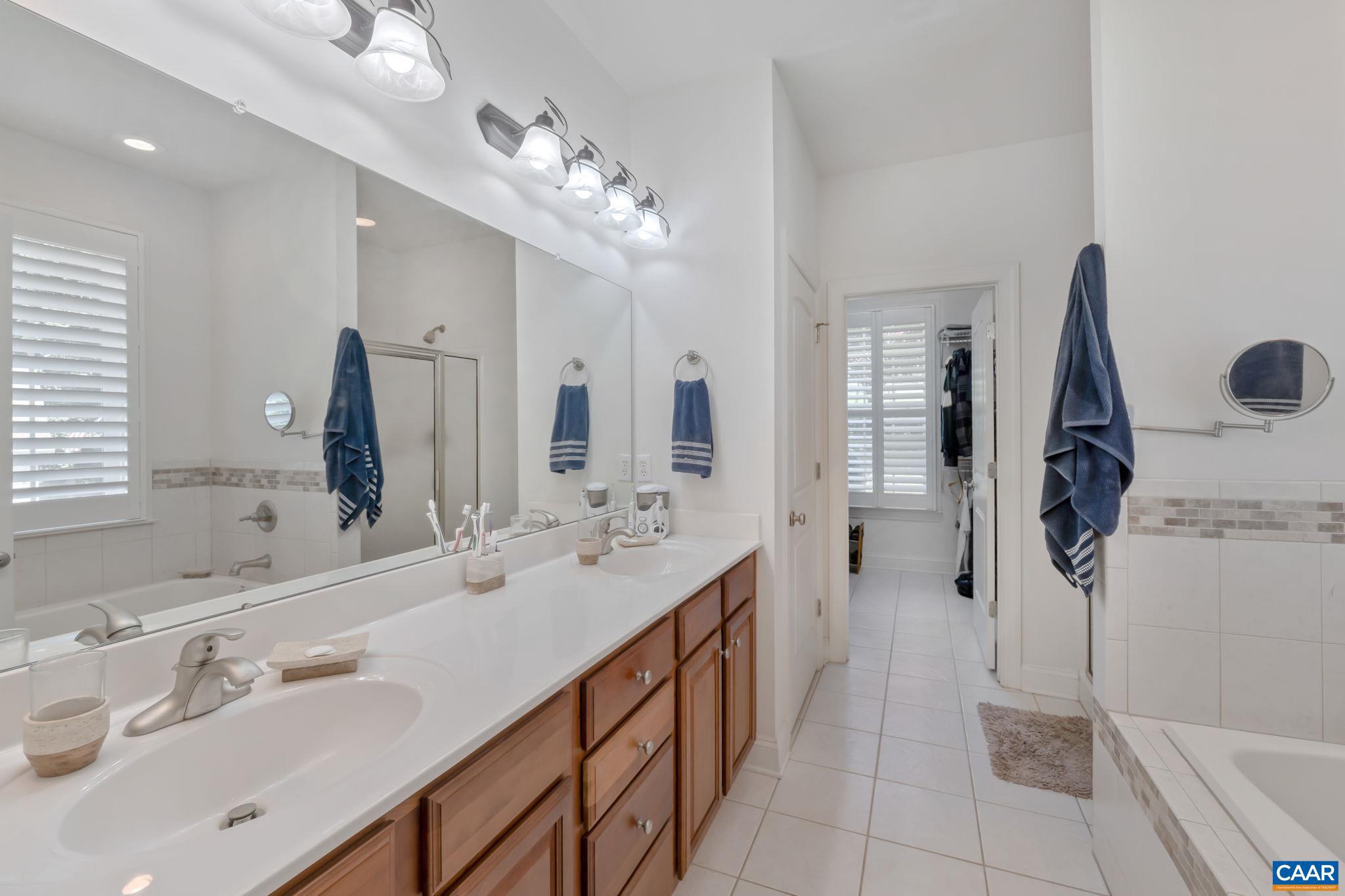 LAKE MONTICELLO - Residential