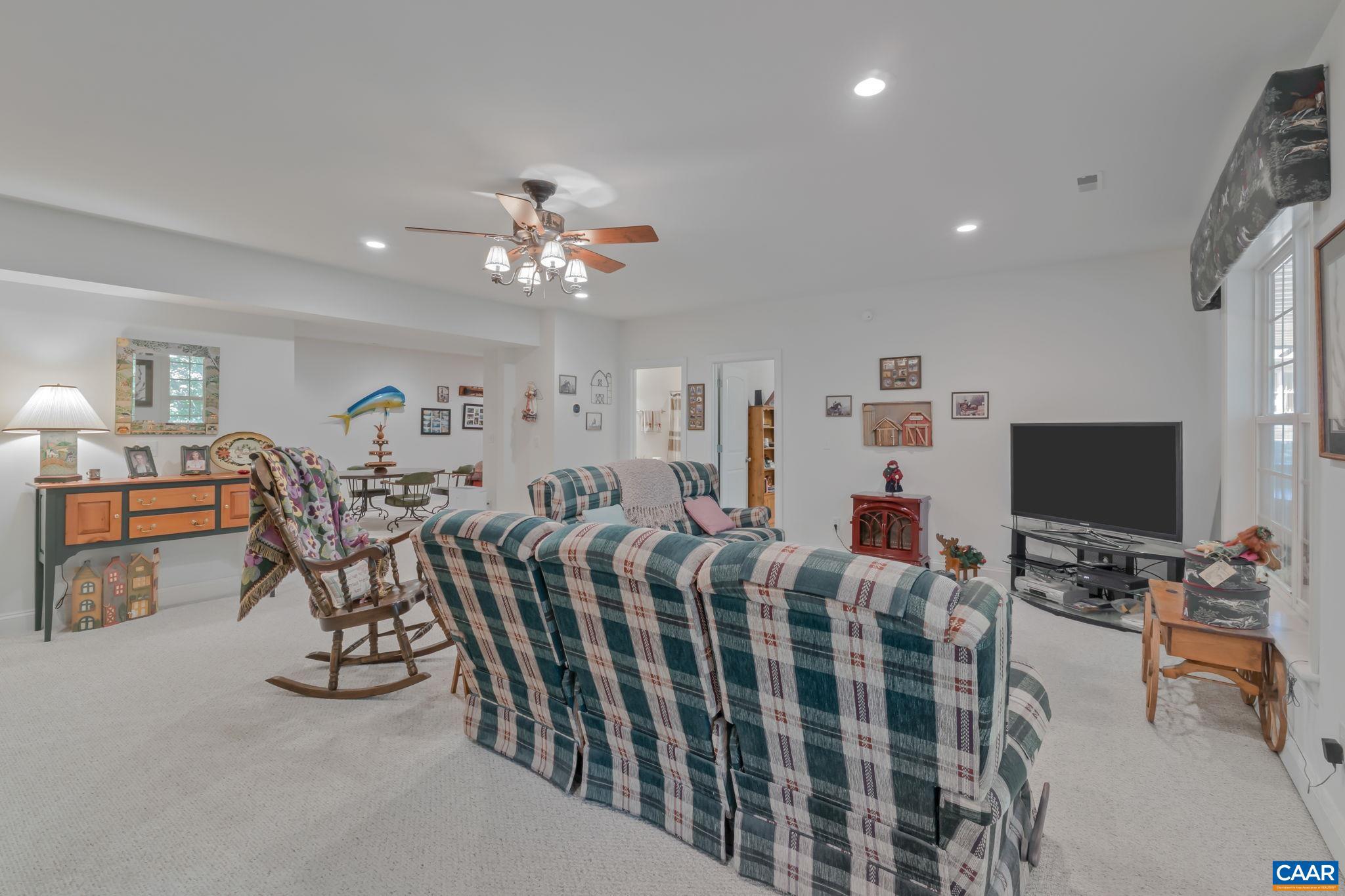 LAKE MONTICELLO - Residential