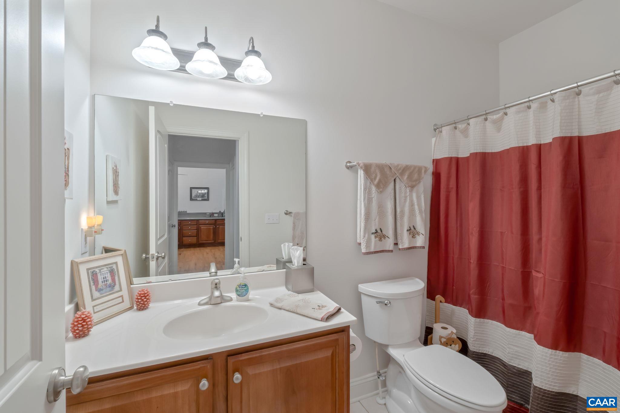 LAKE MONTICELLO - Residential