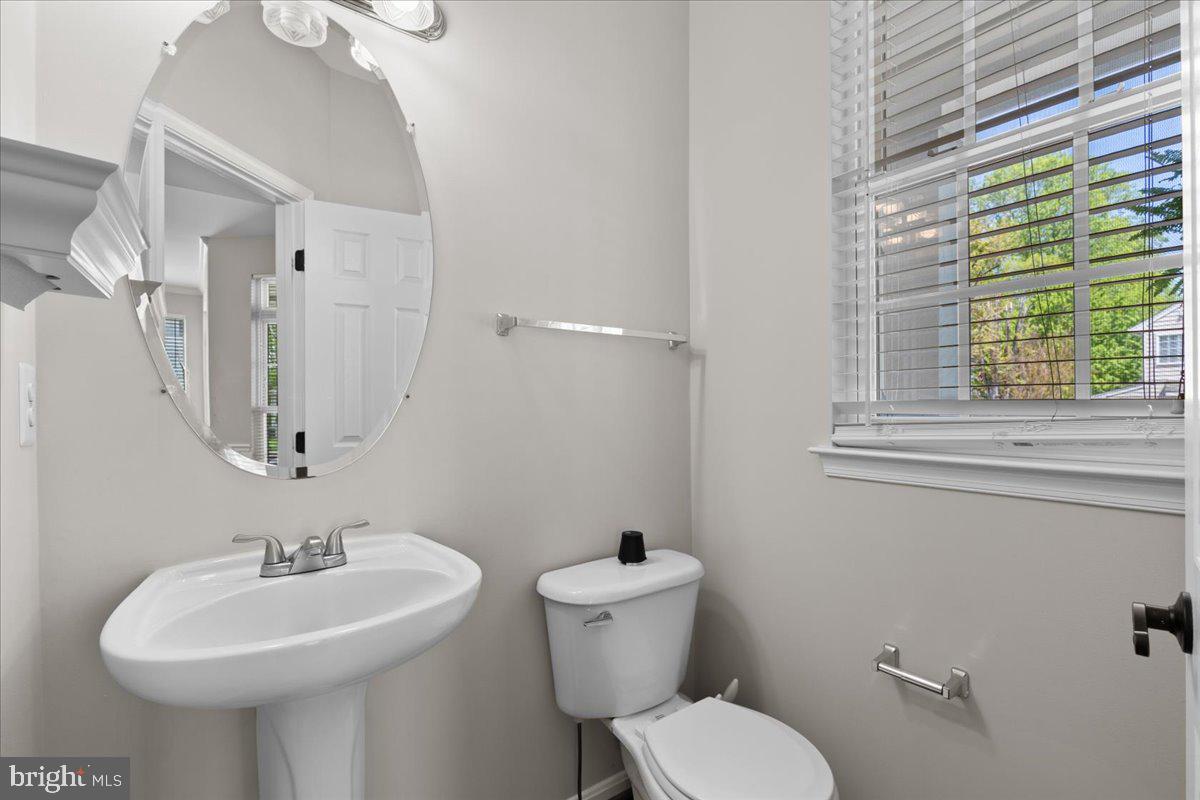 RIDGEFIELD VILLAGE - Residential