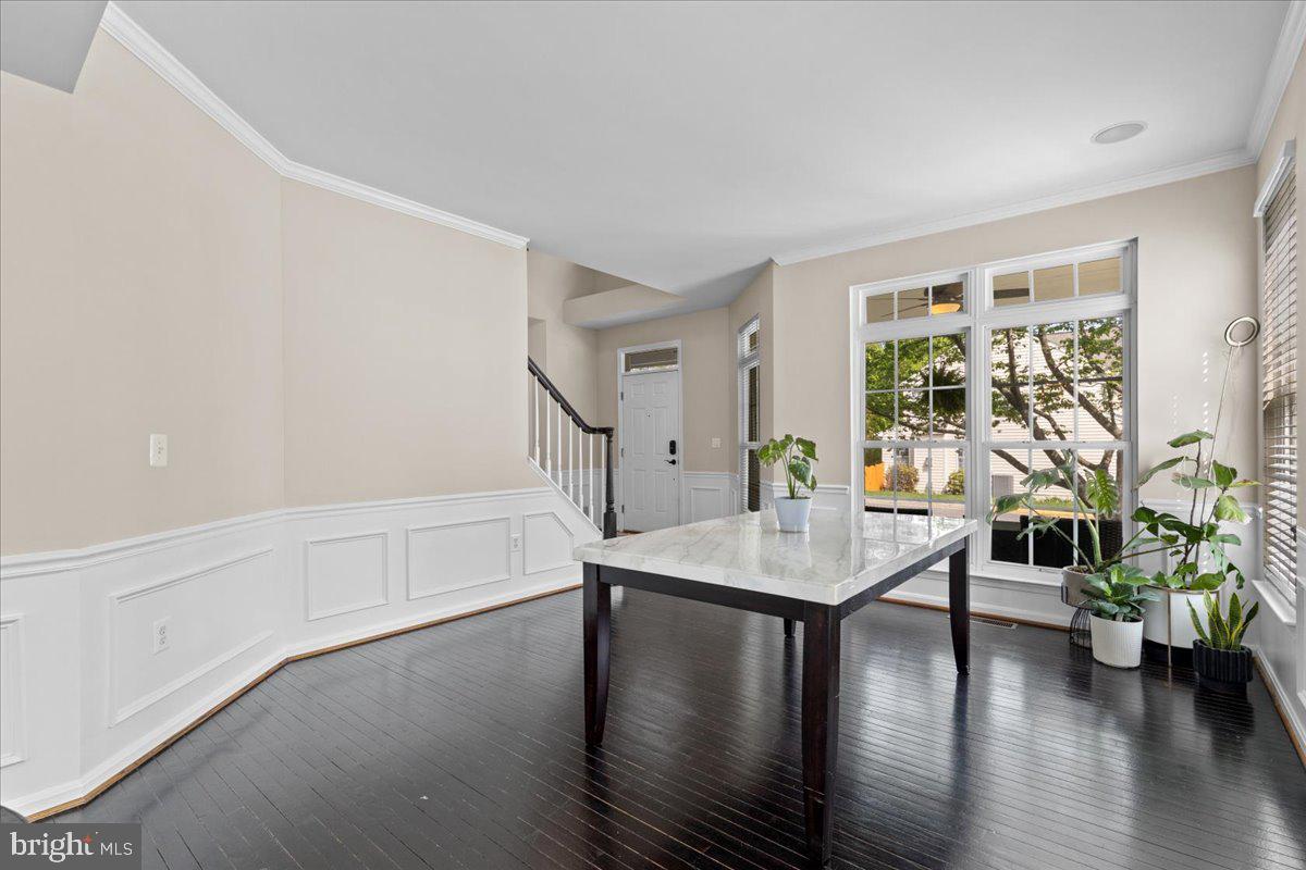 RIDGEFIELD VILLAGE - Residential