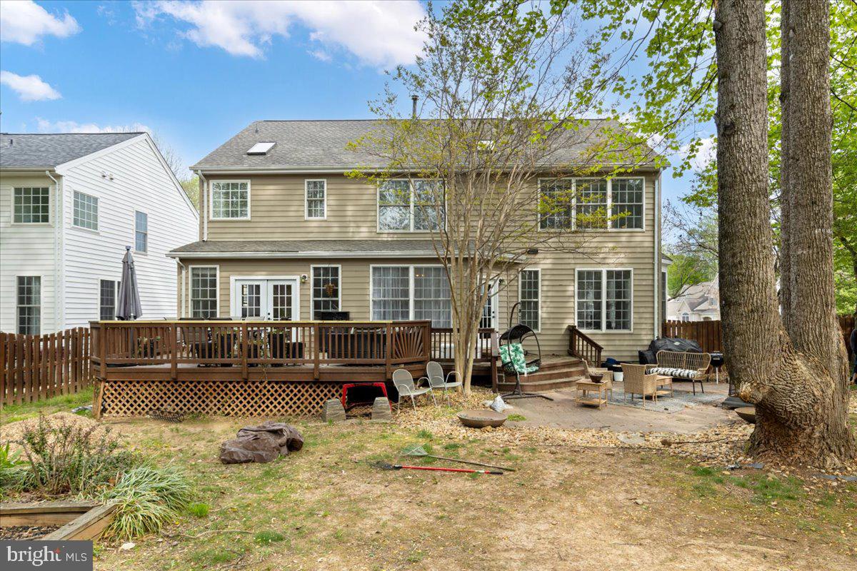 RIDGEFIELD VILLAGE - Residential