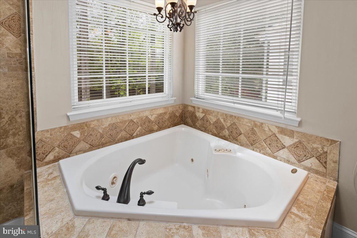 RIDGEFIELD VILLAGE - Residential