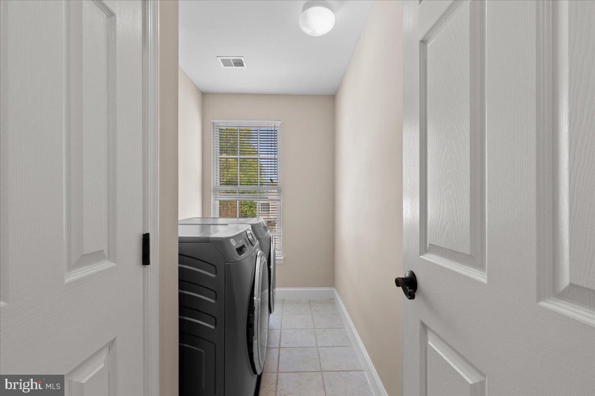 RIDGEFIELD VILLAGE - Residential