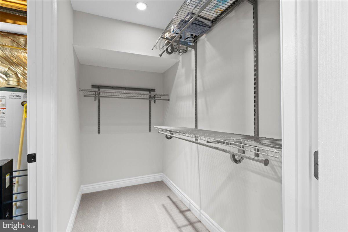 RIDGEFIELD VILLAGE - Residential