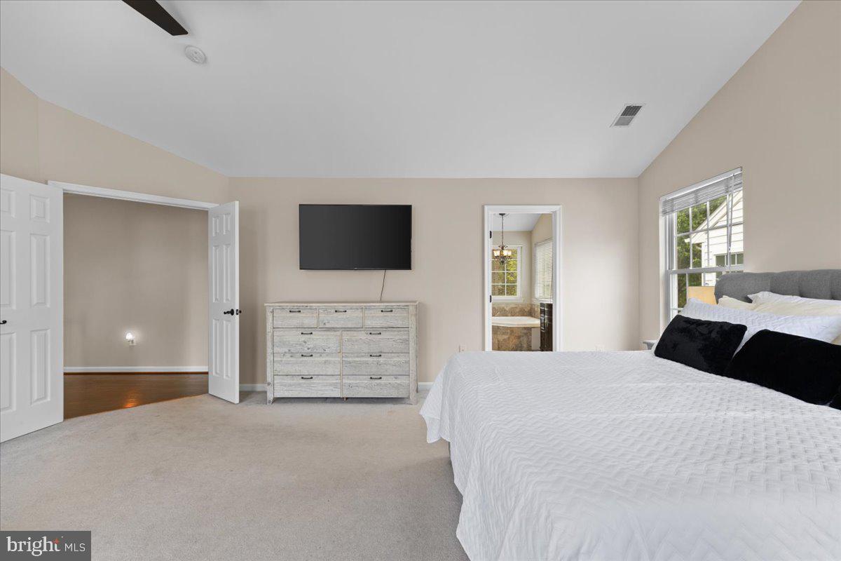 RIDGEFIELD VILLAGE - Residential