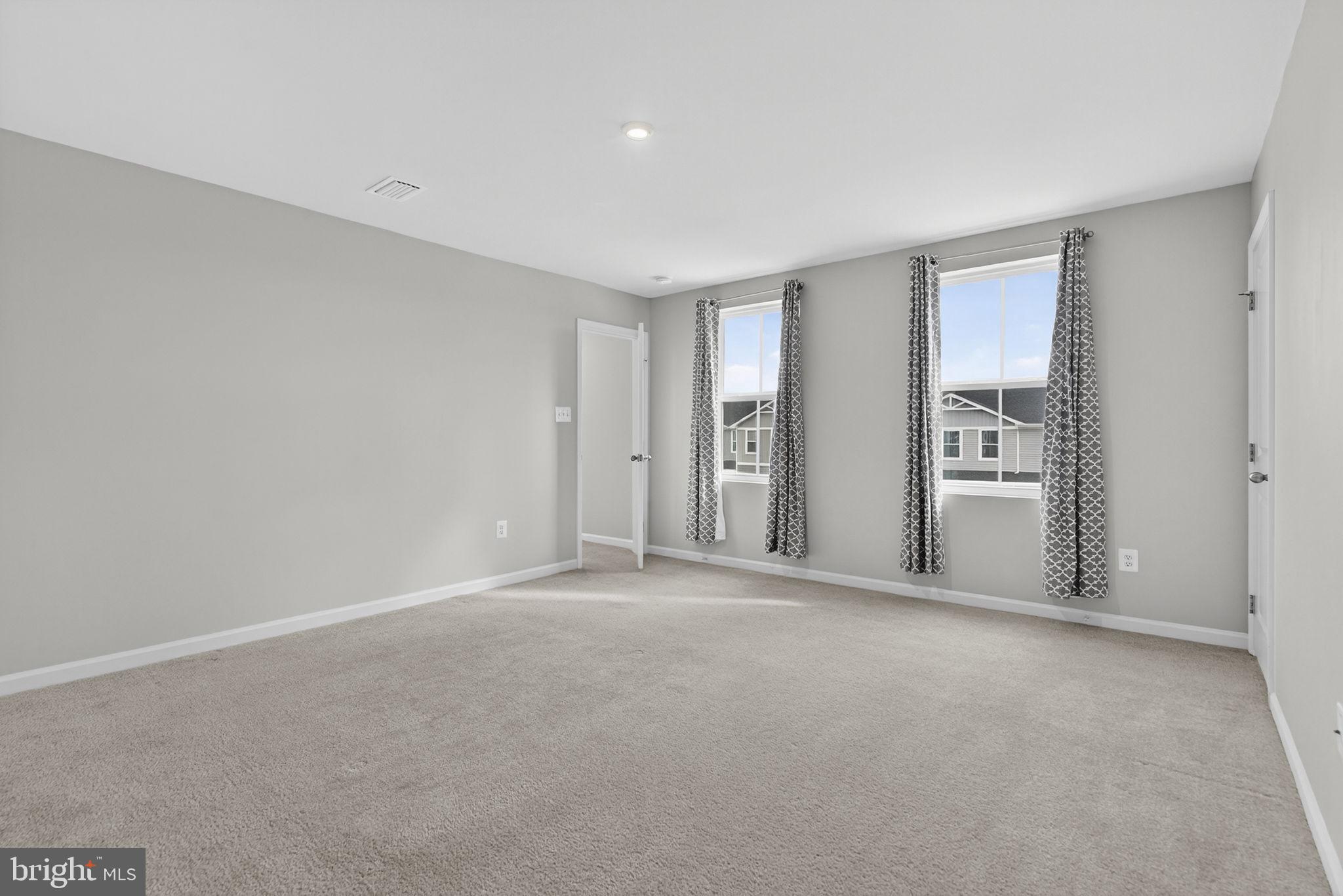 THE VILLAGE AT MIDDLETOWN - Residential Lease