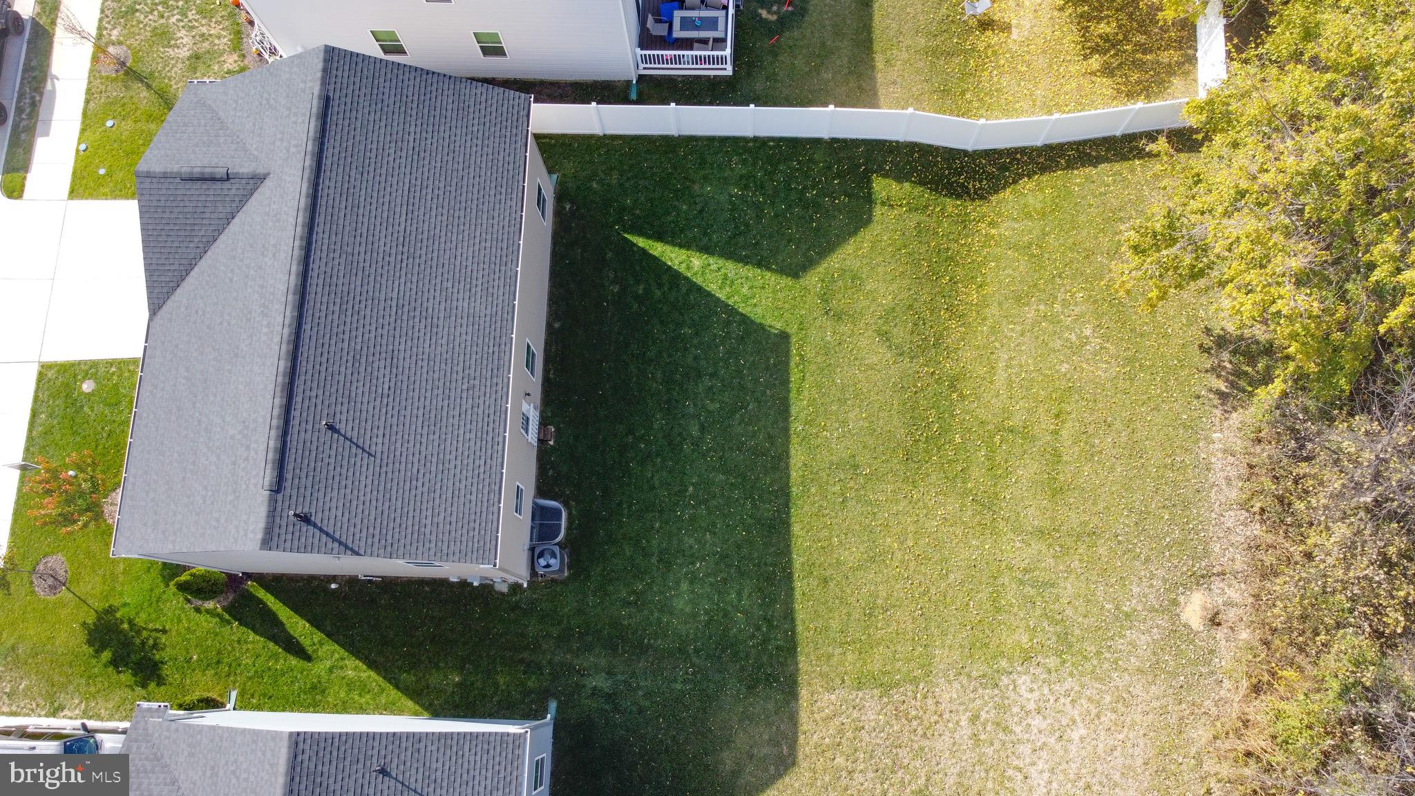 THE VILLAGE AT MIDDLETOWN - Residential Lease