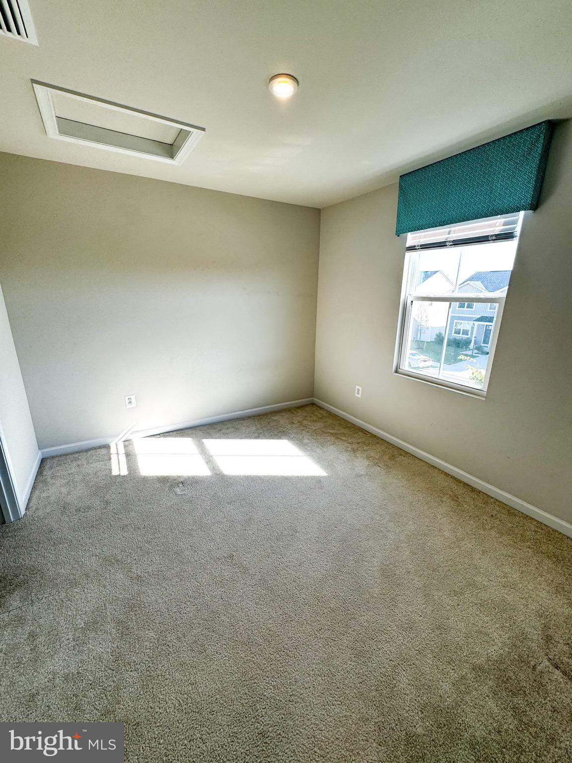 THE VILLAGE AT MIDDLETOWN - Residential Lease