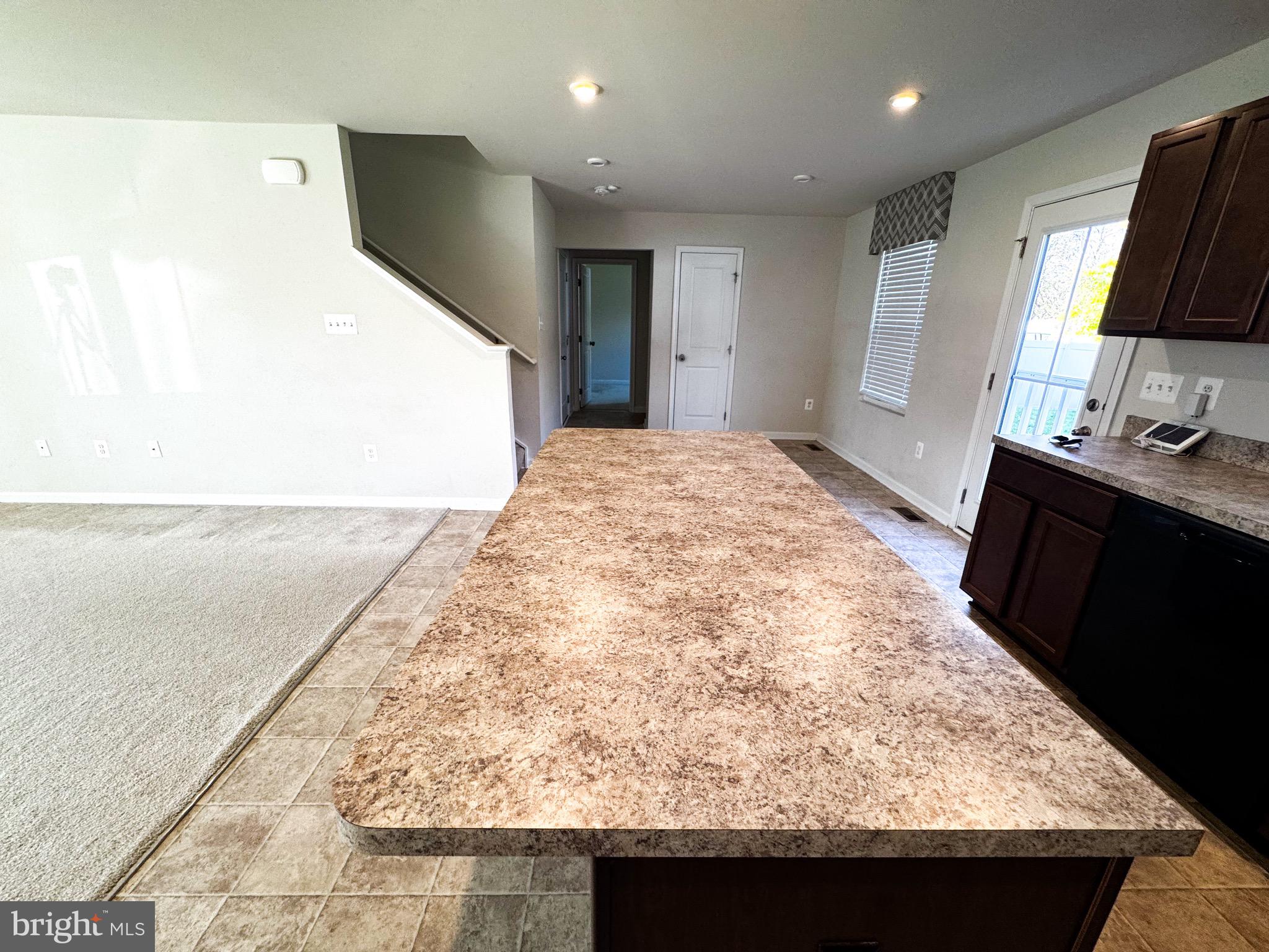 THE VILLAGE AT MIDDLETOWN - Residential Lease