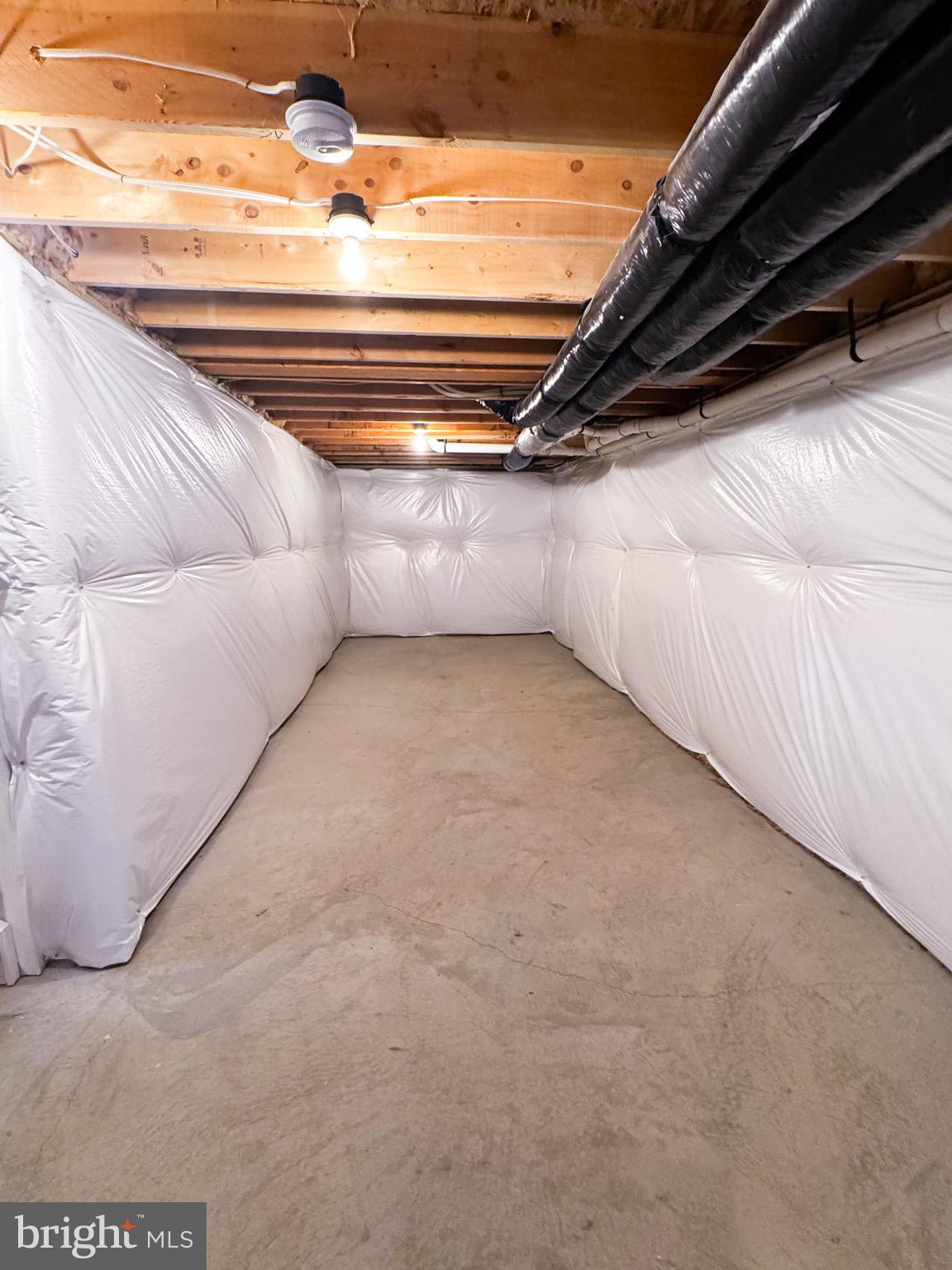 THE VILLAGE AT MIDDLETOWN - Residential Lease