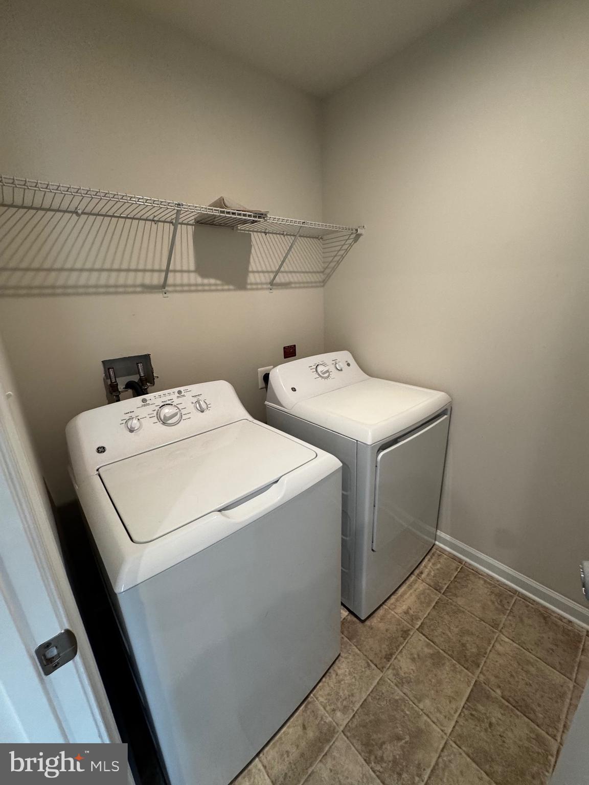 THE VILLAGE AT MIDDLETOWN - Residential Lease