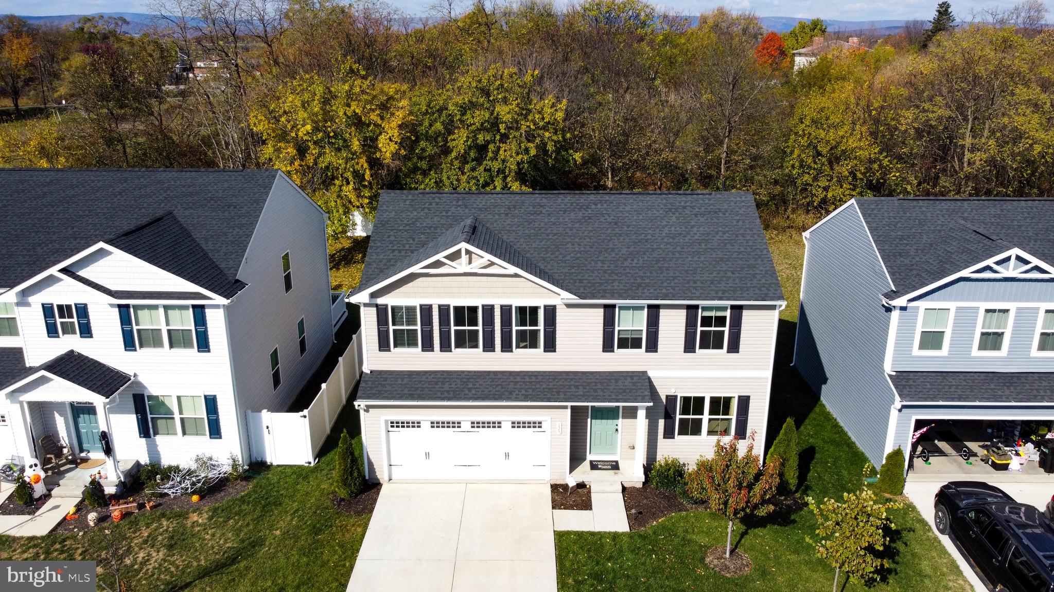 THE VILLAGE AT MIDDLETOWN - Residential Lease