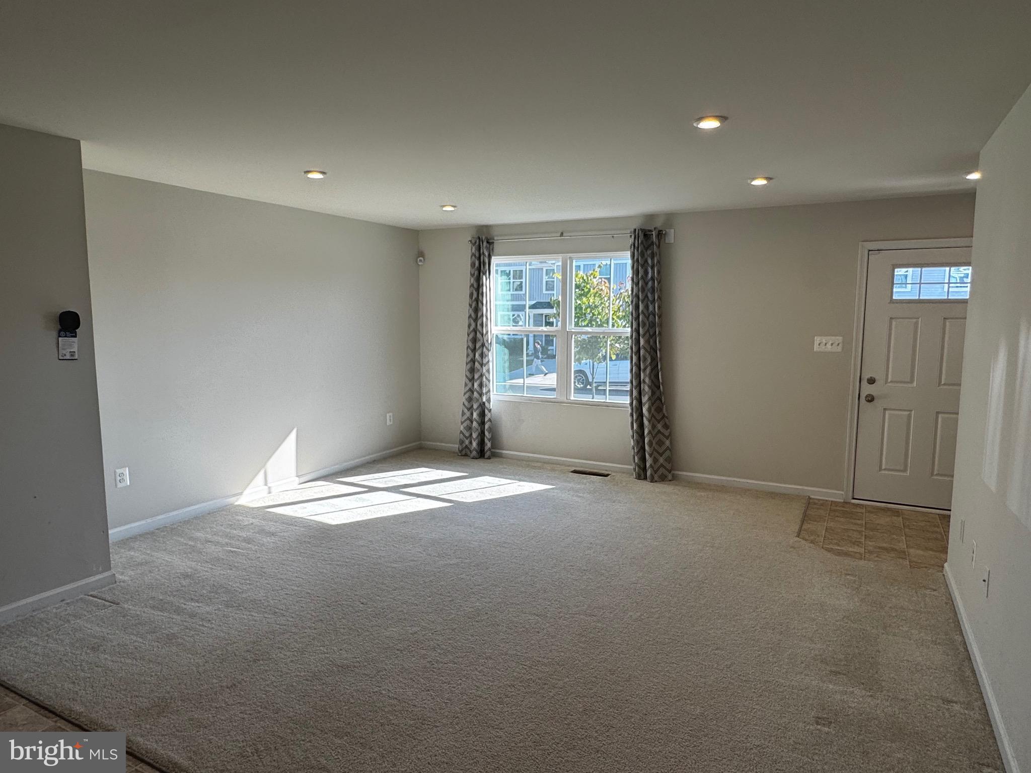 THE VILLAGE AT MIDDLETOWN - Residential Lease