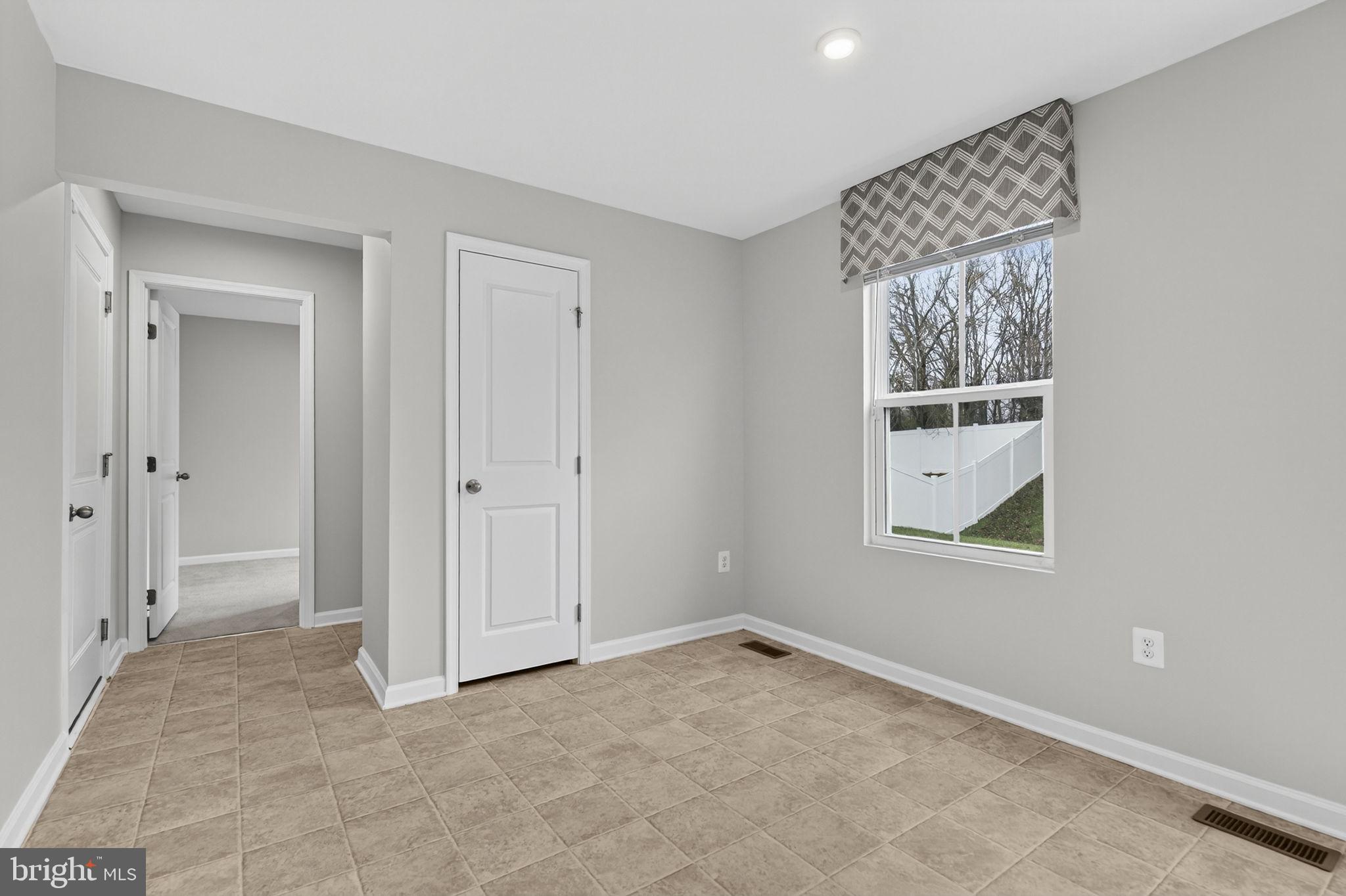 THE VILLAGE AT MIDDLETOWN - Residential Lease