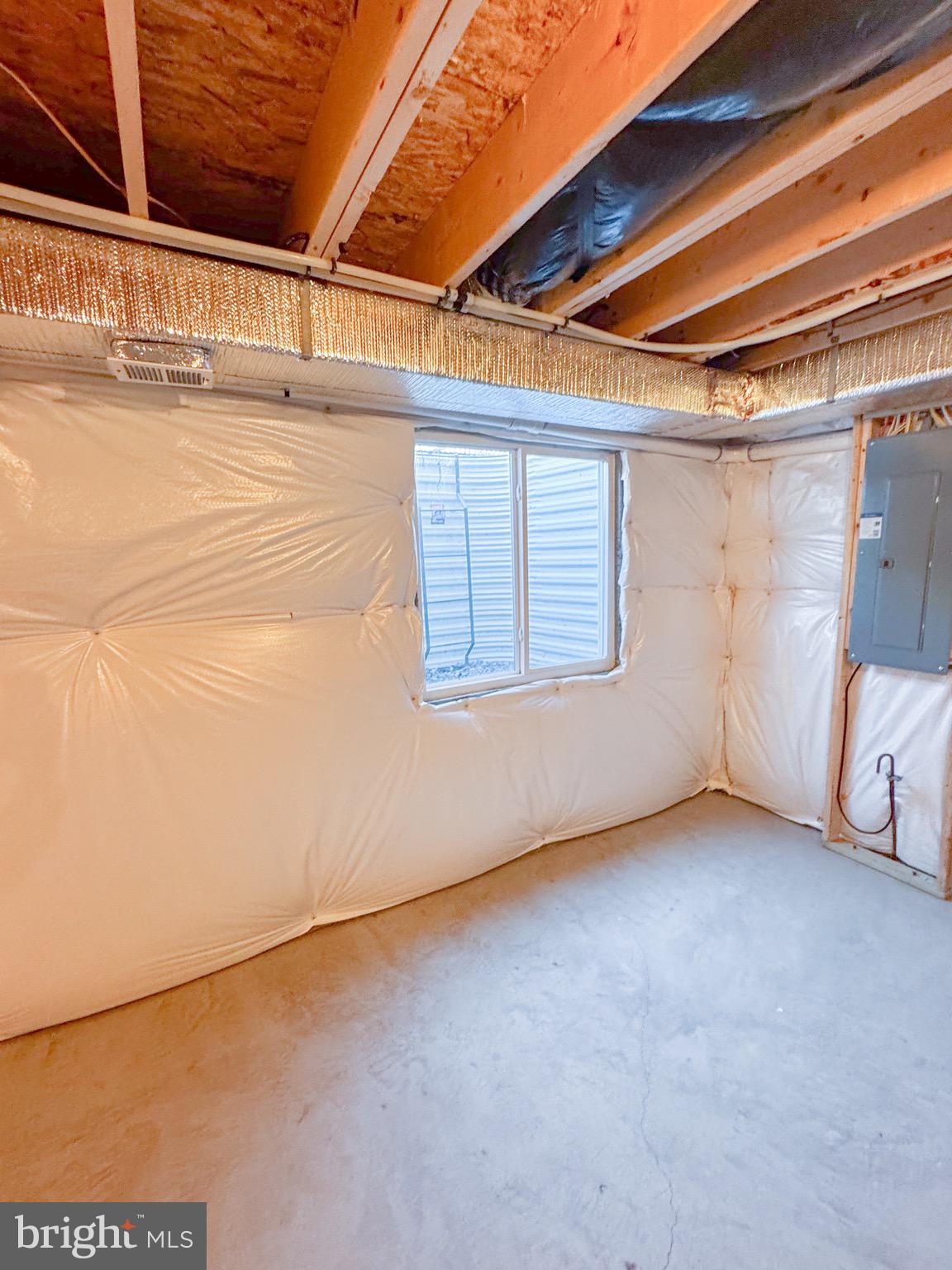 THE VILLAGE AT MIDDLETOWN - Residential Lease