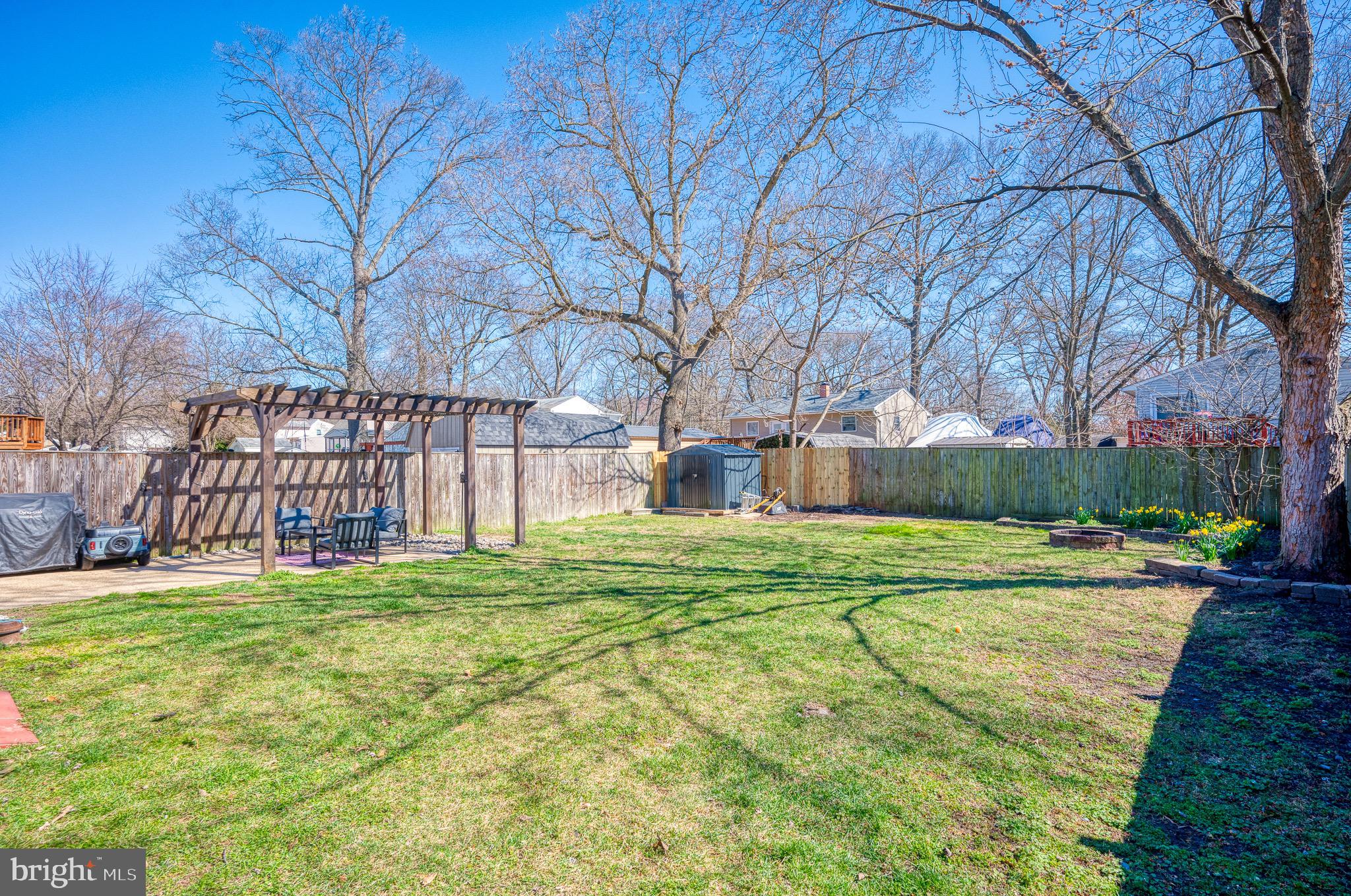 UPPER MAGOTHY BEACH - Residential