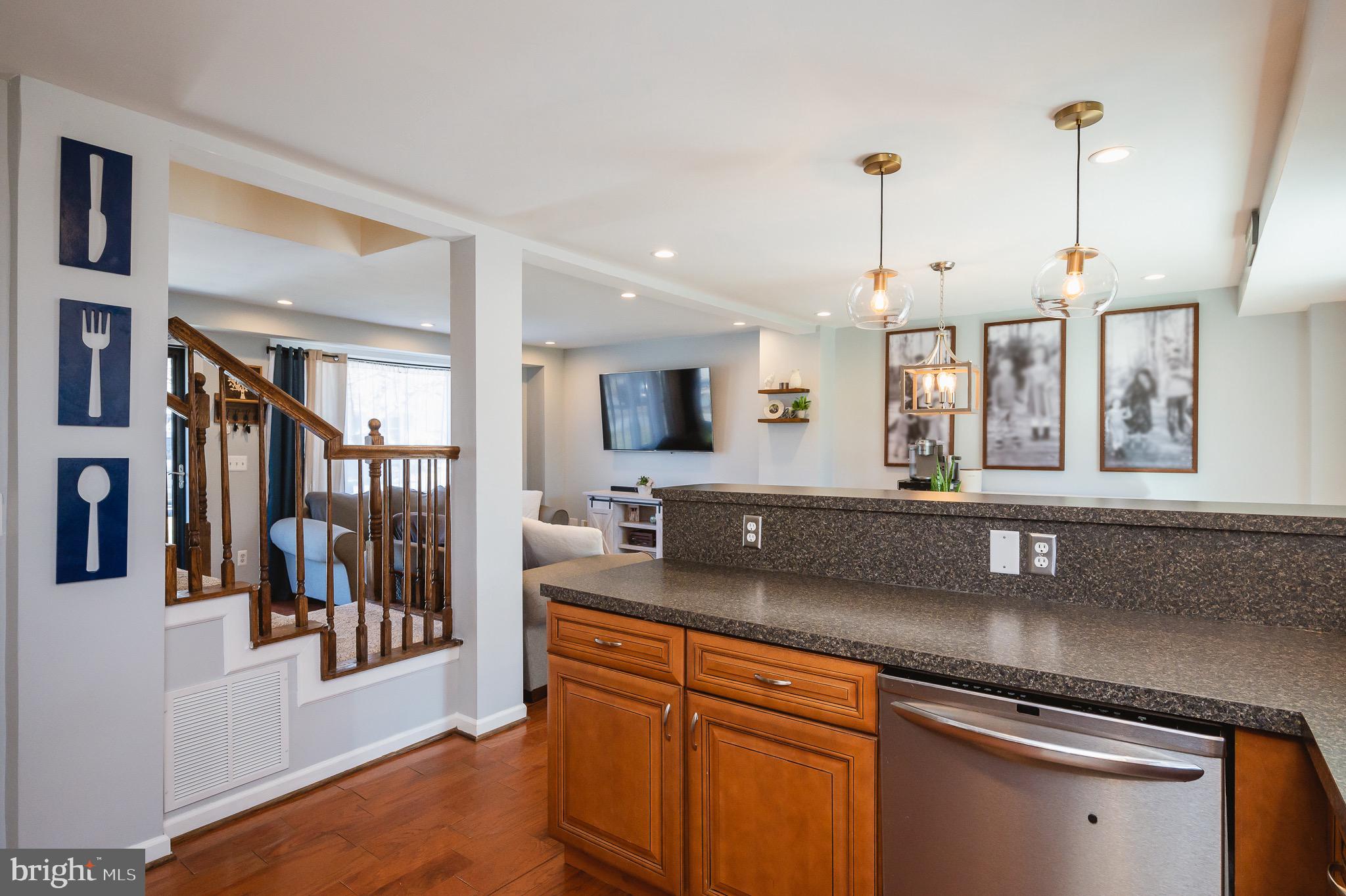 UPPER MAGOTHY BEACH - Residential