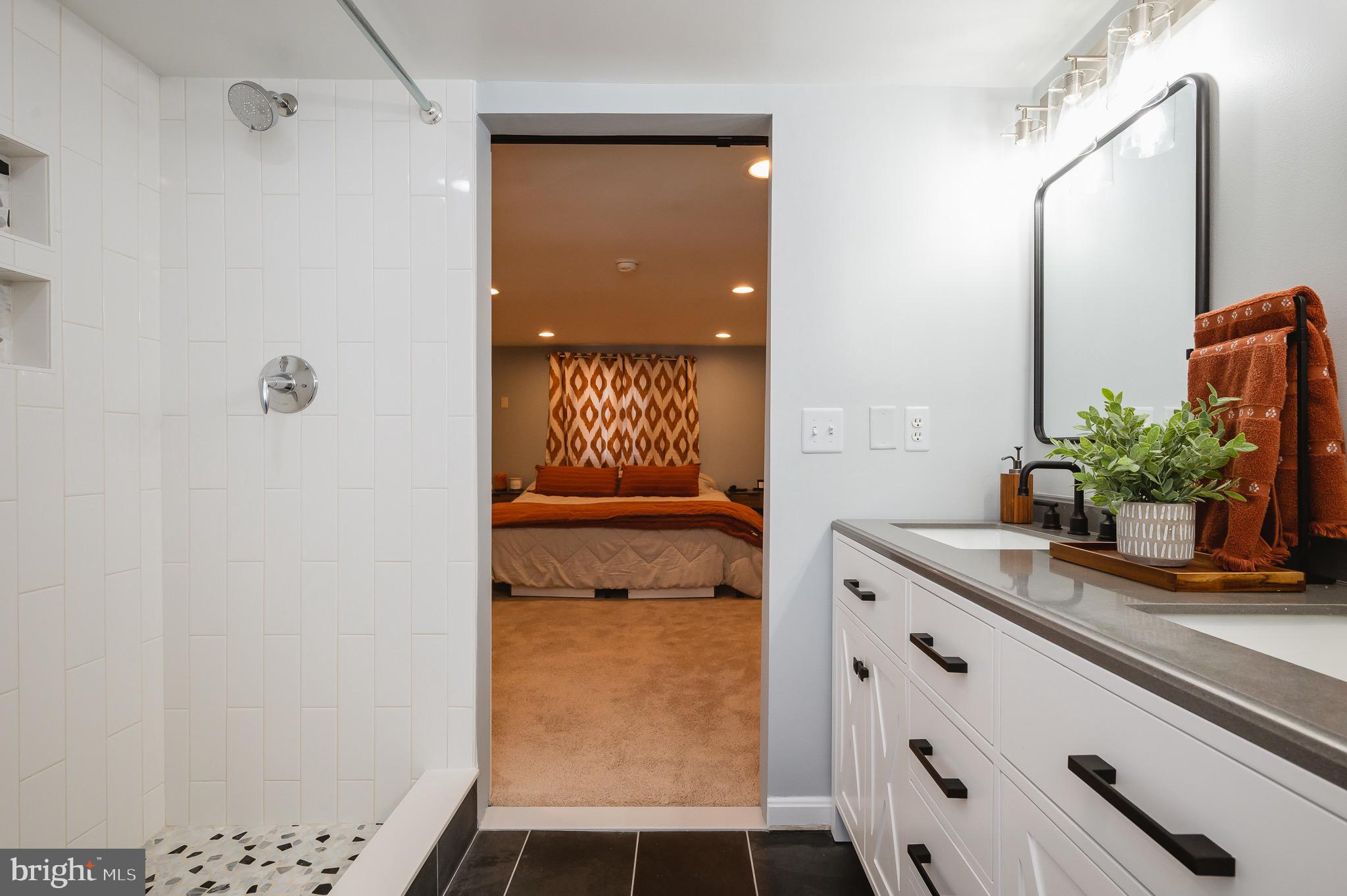 UPPER MAGOTHY BEACH - Residential