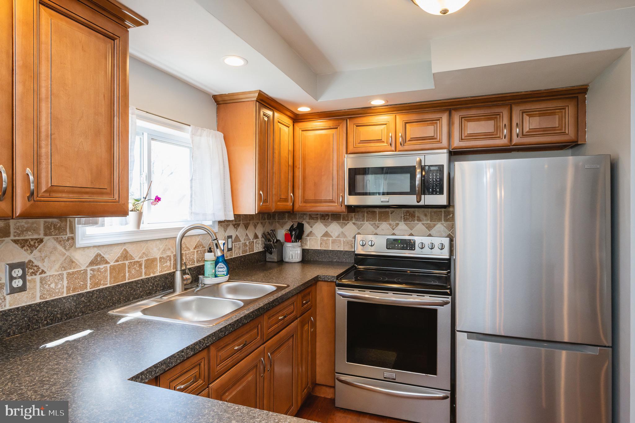 UPPER MAGOTHY BEACH - Residential