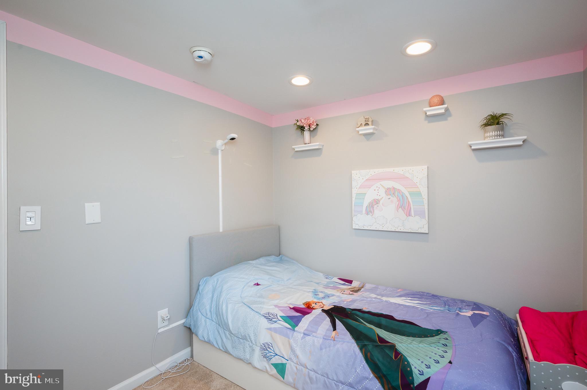 UPPER MAGOTHY BEACH - Residential