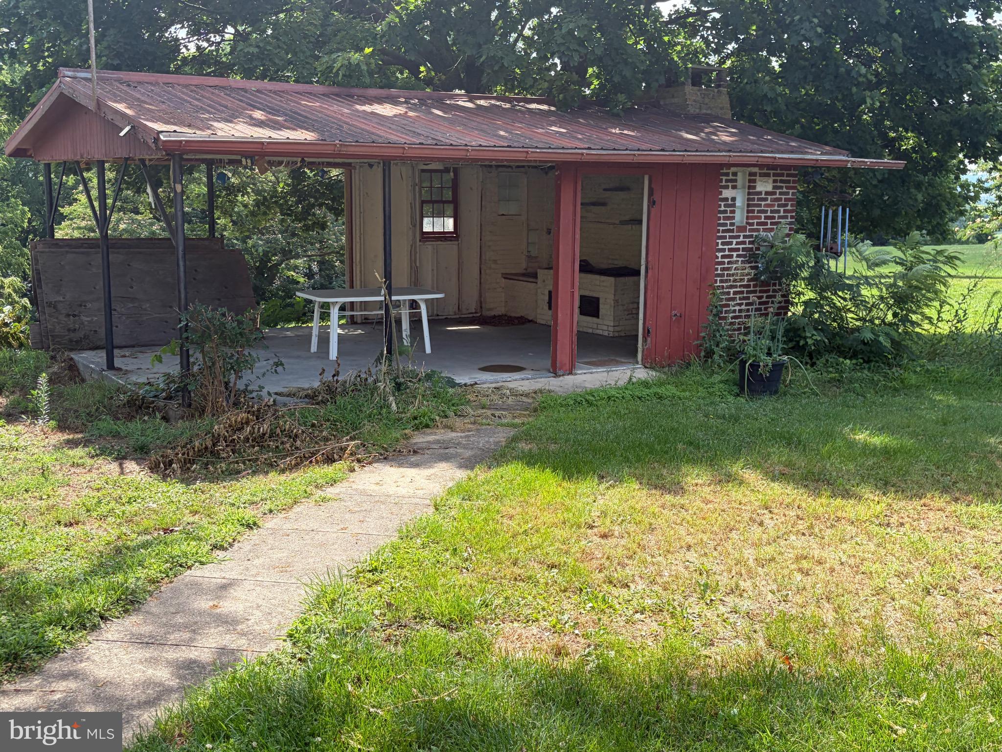 90 CHERRY ALLEY