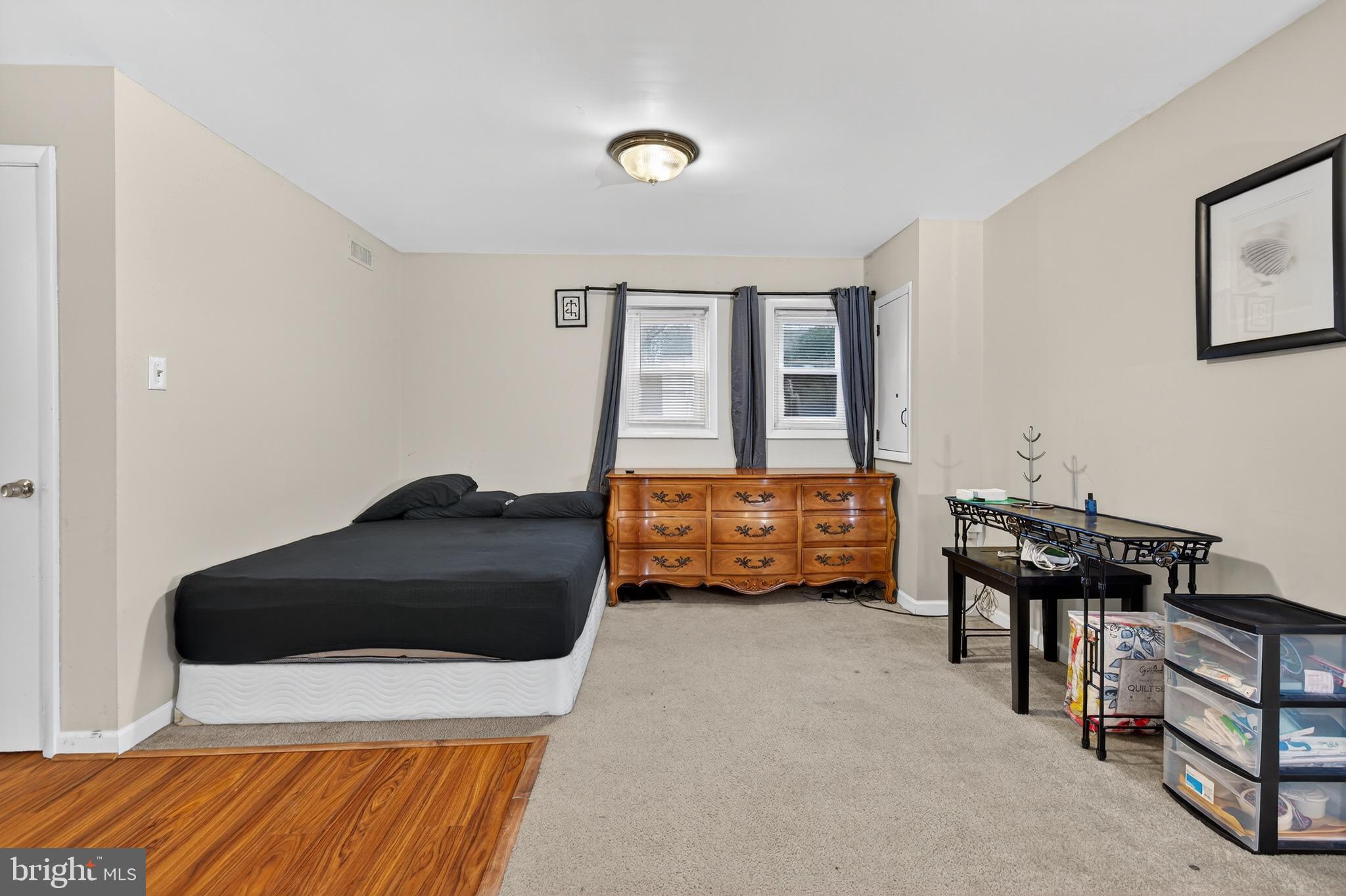 COUNTRY RD TOWNHOUSES - Residential