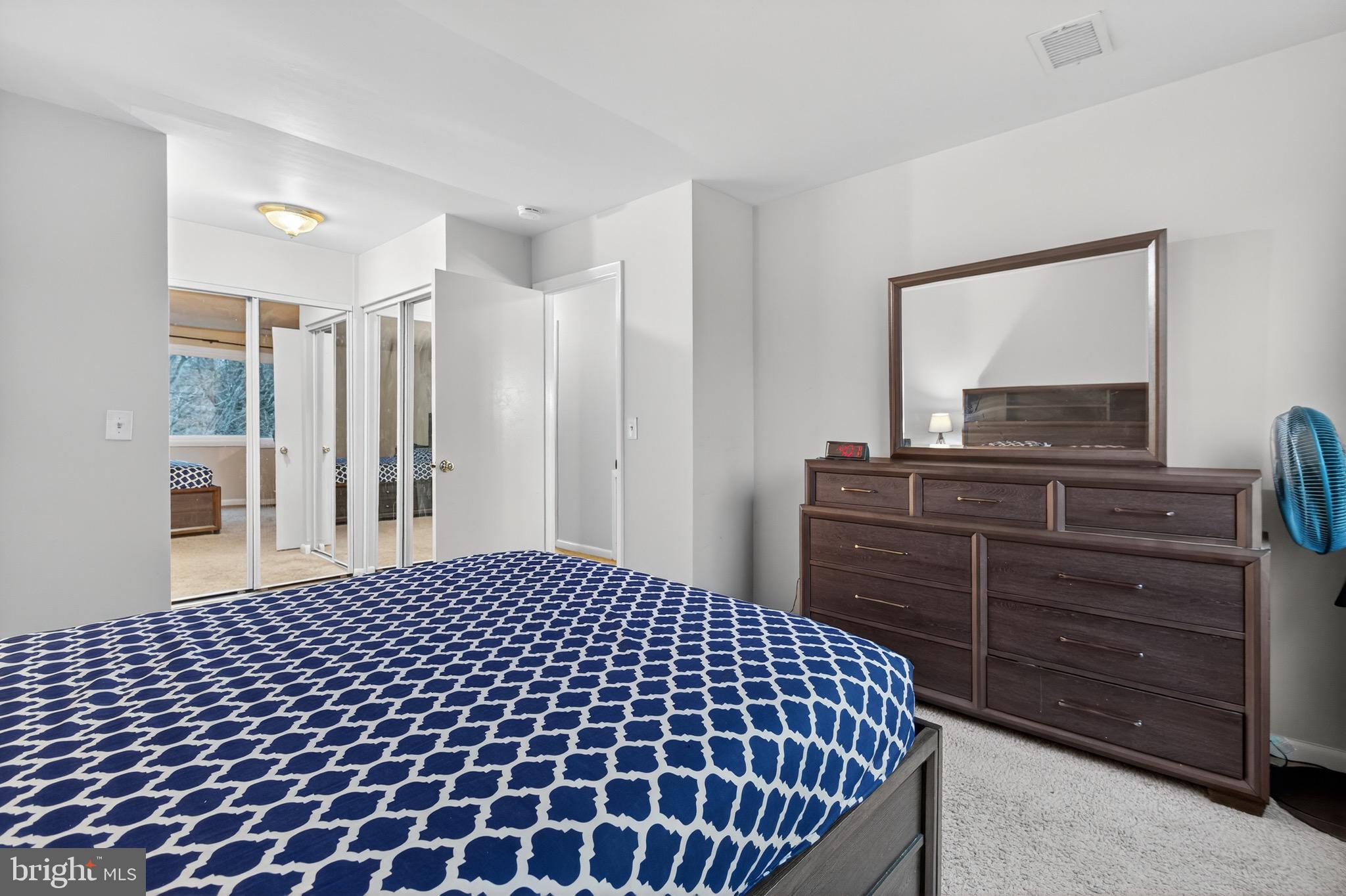 COUNTRY RD TOWNHOUSES - Residential