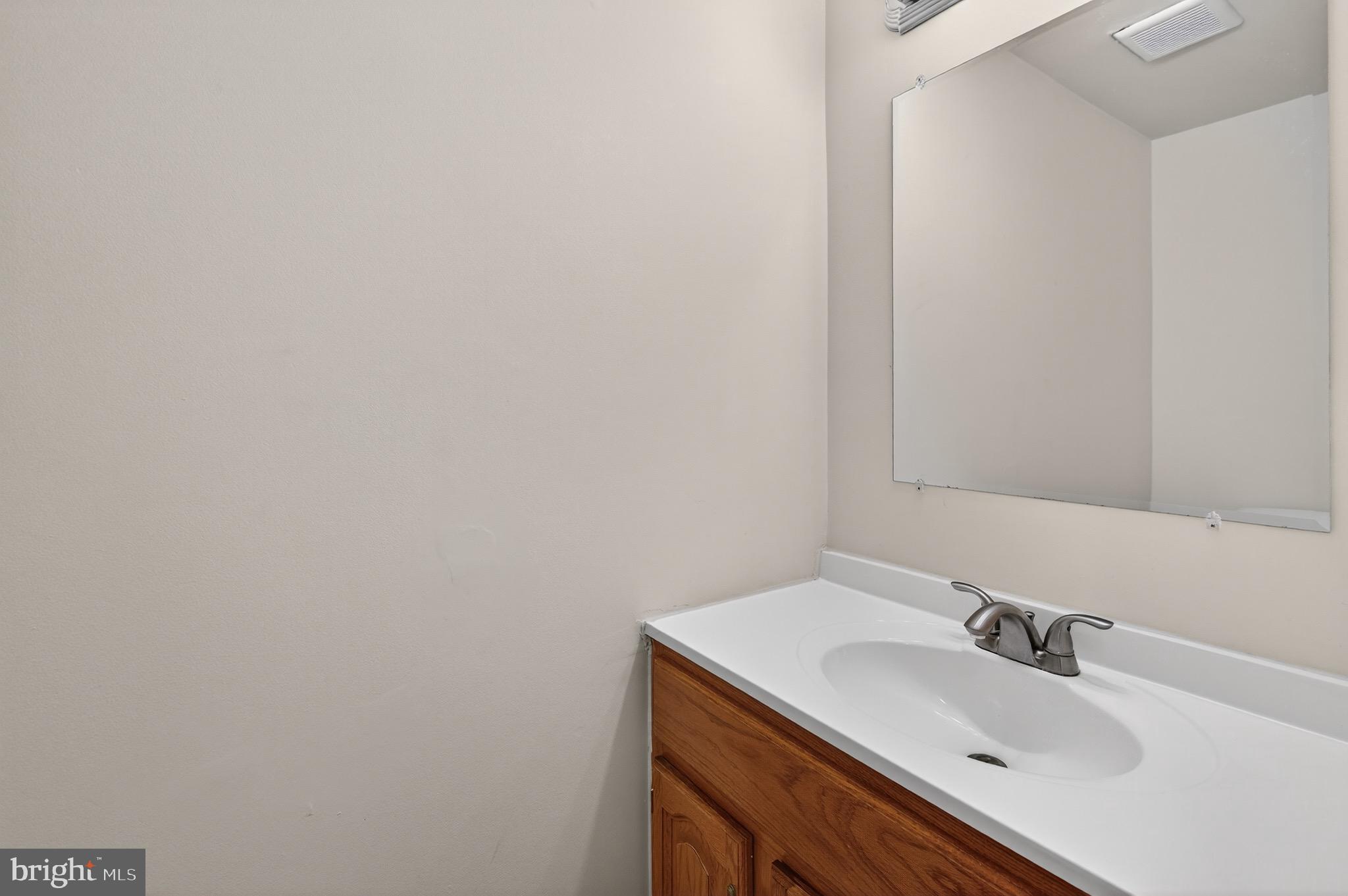 COUNTRY RD TOWNHOUSES - Residential