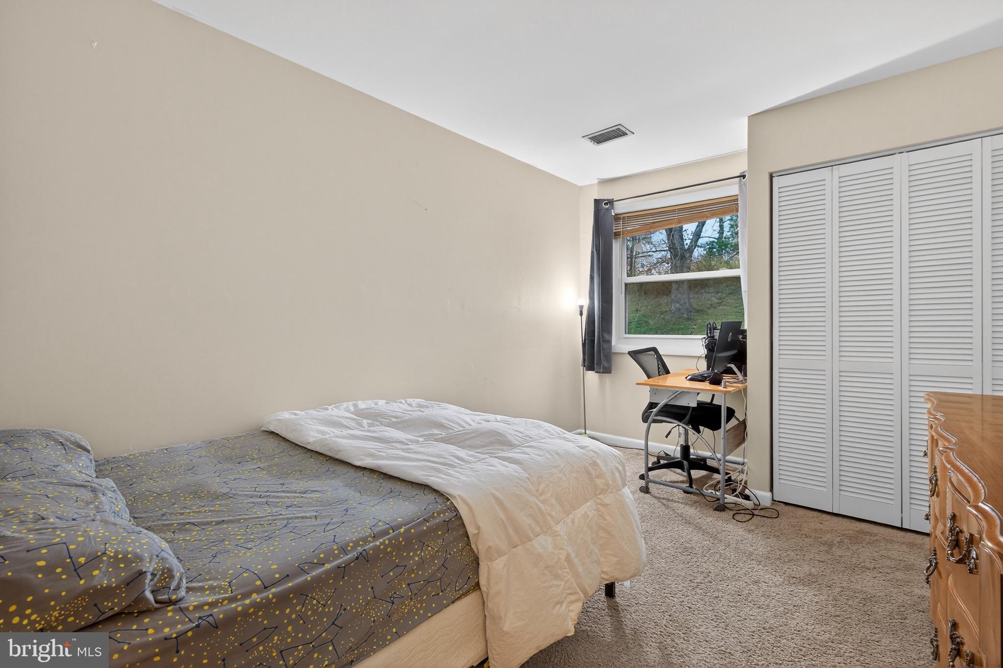 COUNTRY RD TOWNHOUSES - Residential