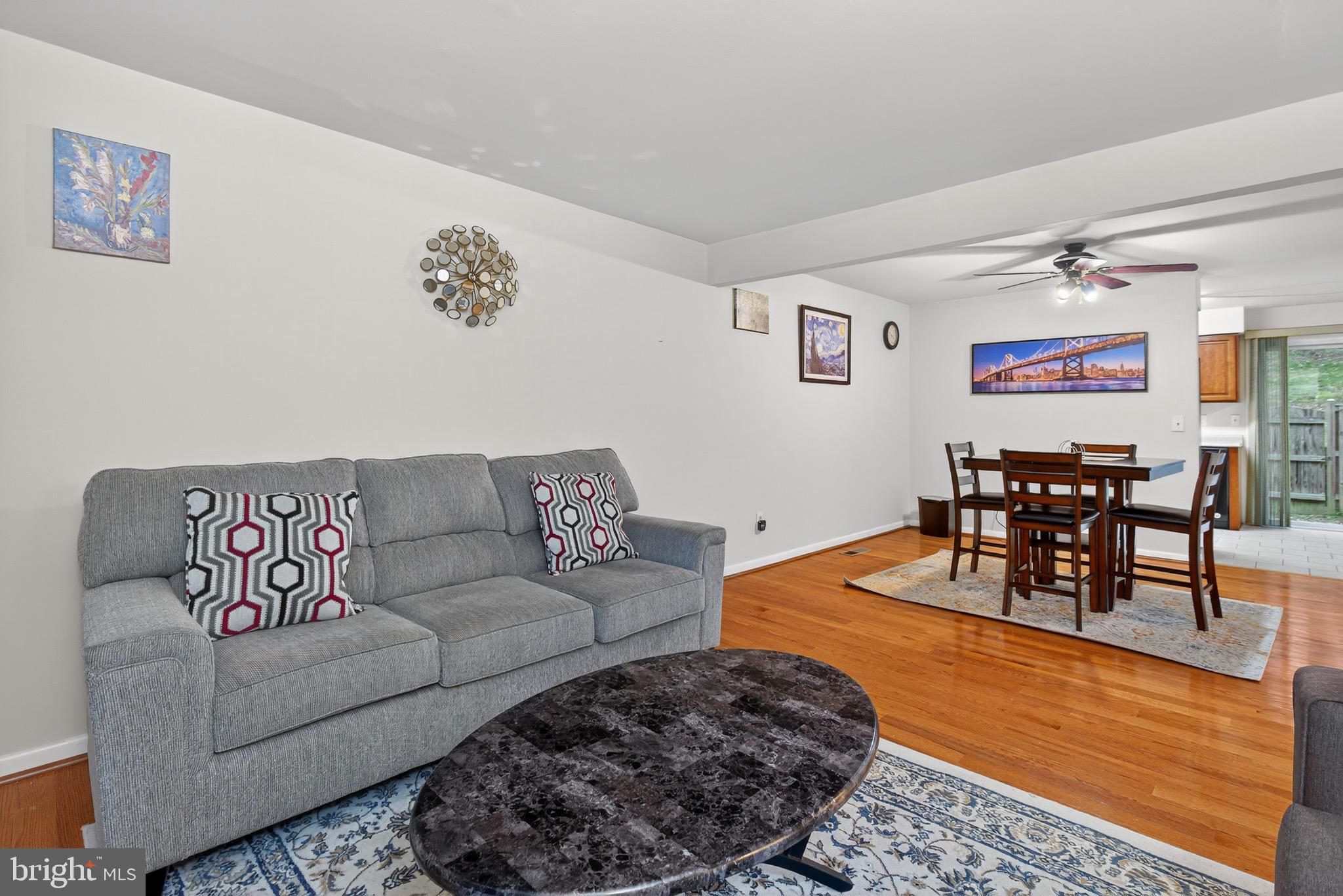 COUNTRY RD TOWNHOUSES - Residential