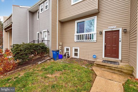 Photo of 25725 Valley Park Terrace, DAMASCUS, MD 20872 (MLS # MDMC2209332)