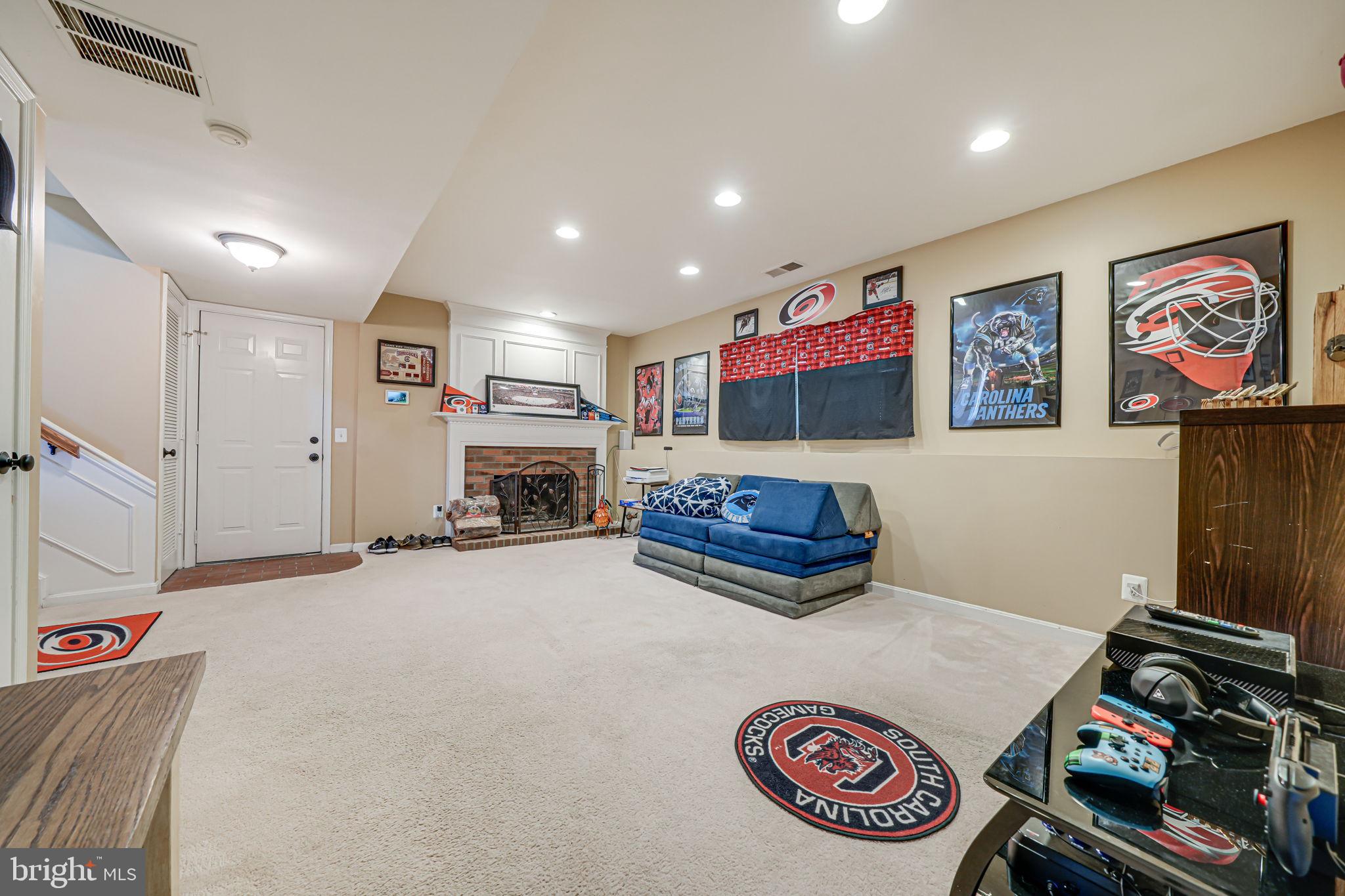 MEADOWS AT ENGLAND RUN - Residential