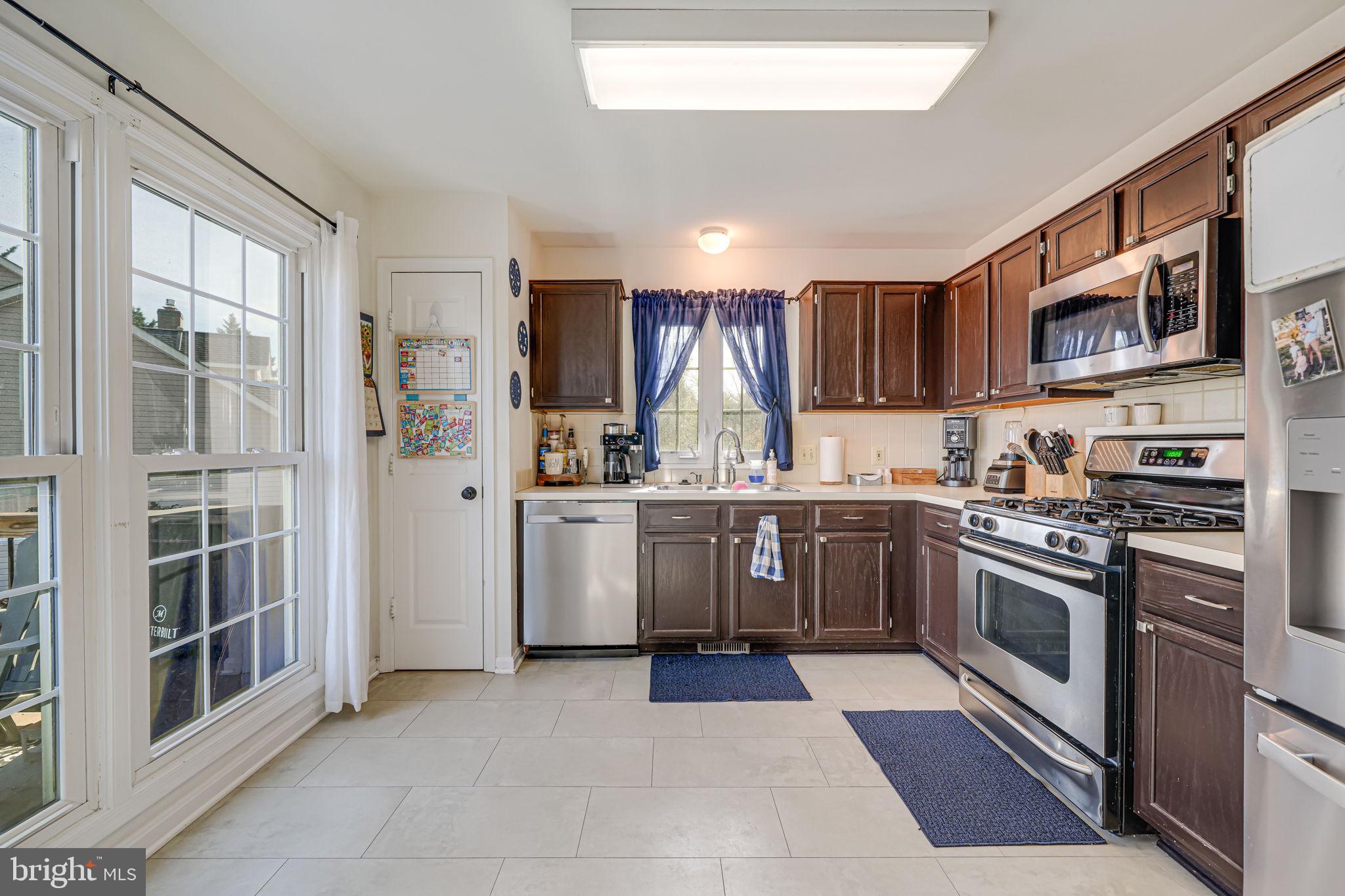 MEADOWS AT ENGLAND RUN - Residential