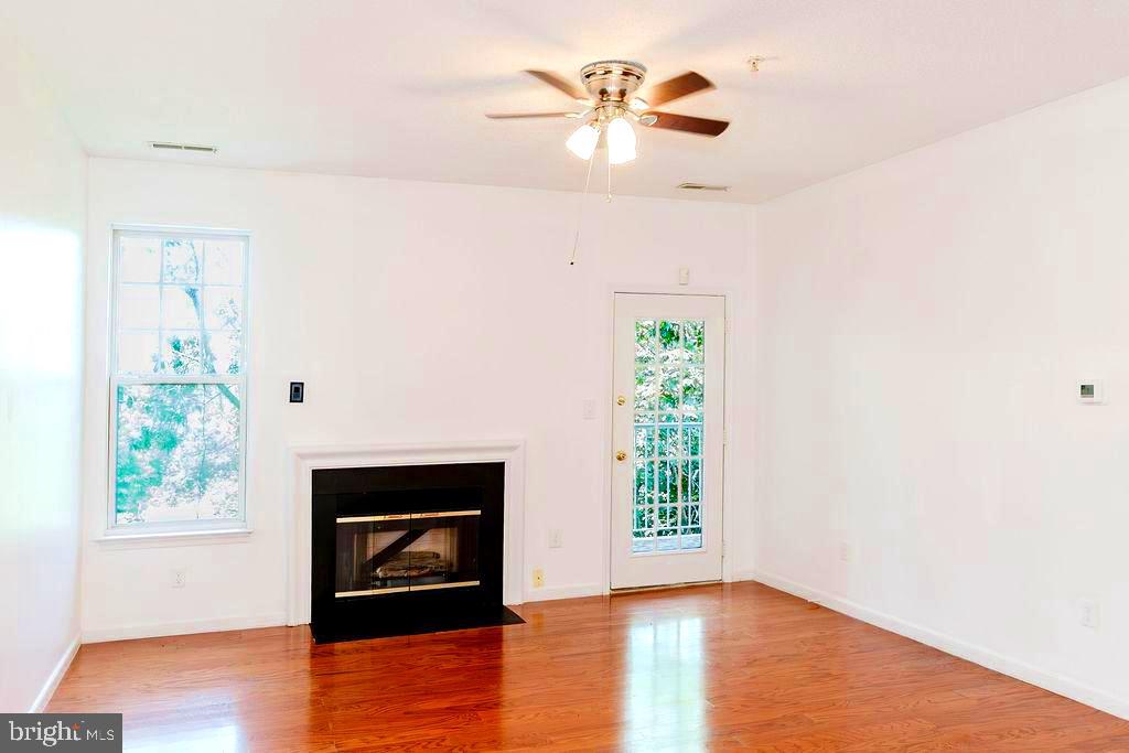 BRISTOL PARK - Residential