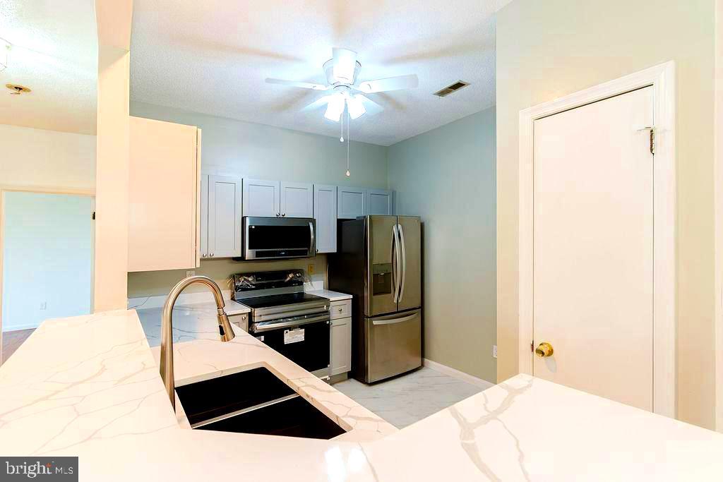 BRISTOL PARK - Residential