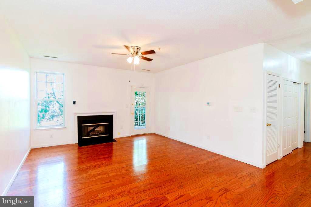 BRISTOL PARK - Residential