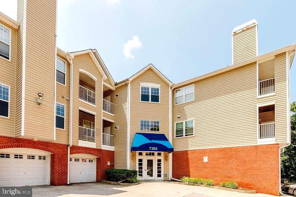 BRISTOL PARK - Residential