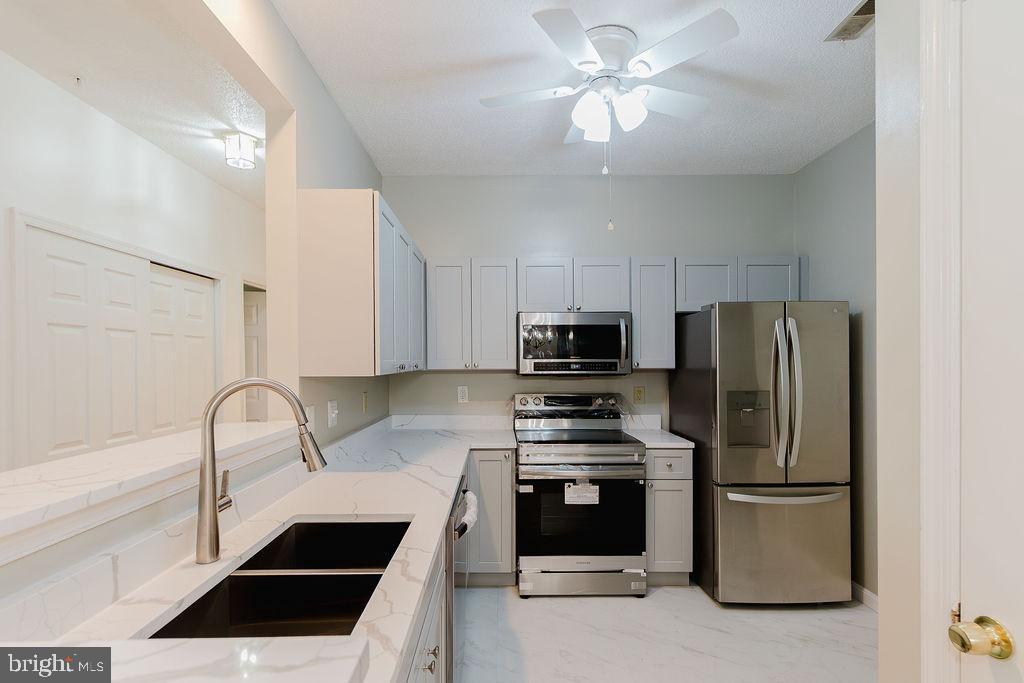 7205 BOGLEY ROAD 202
