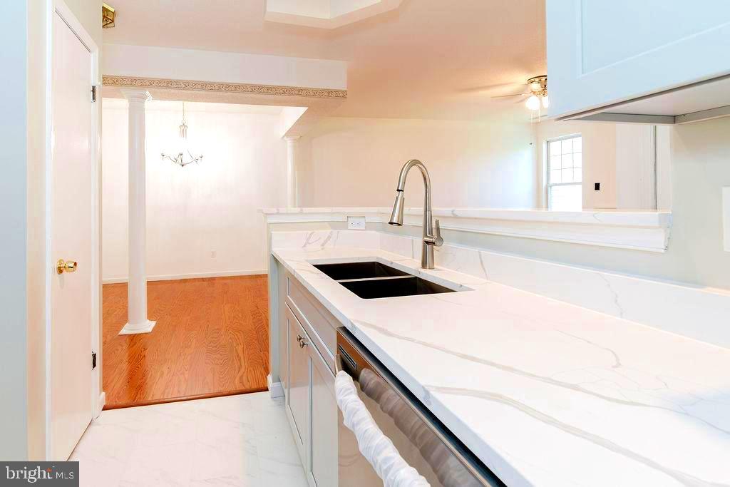BRISTOL PARK - Residential