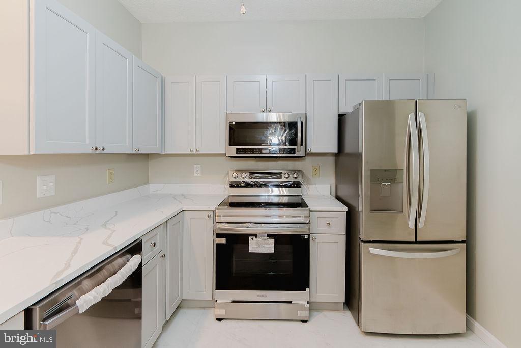 7205 BOGLEY ROAD 202