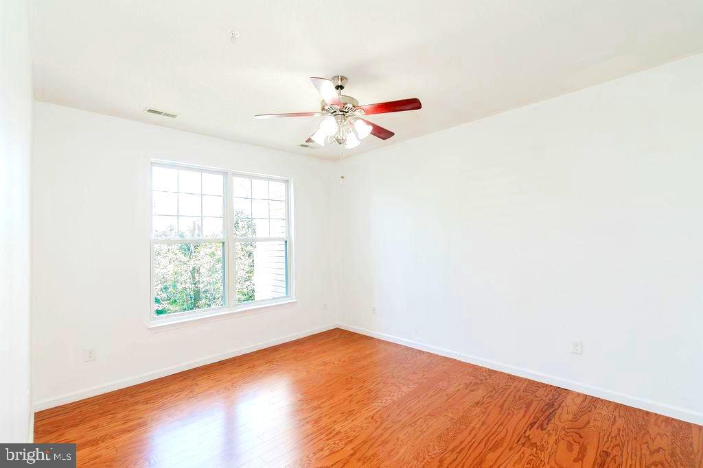 BRISTOL PARK - Residential