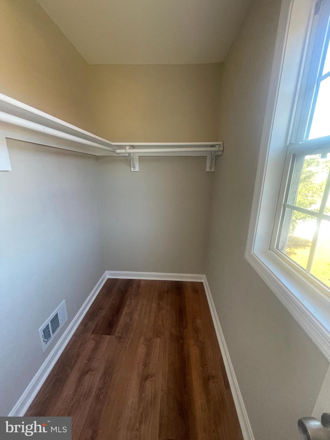 BONIWOOD - Residential Lease