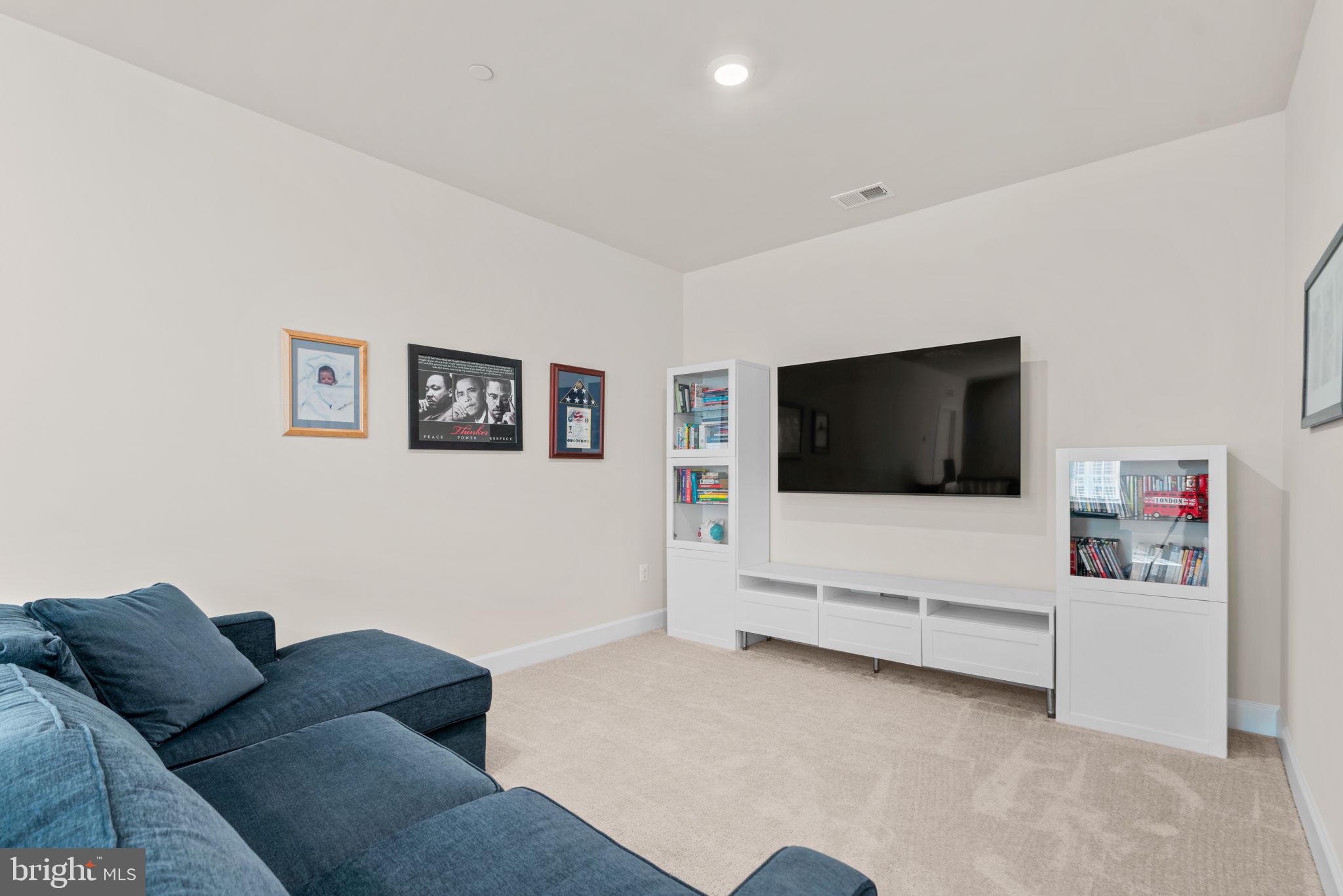 TURF VALLEY - Residential