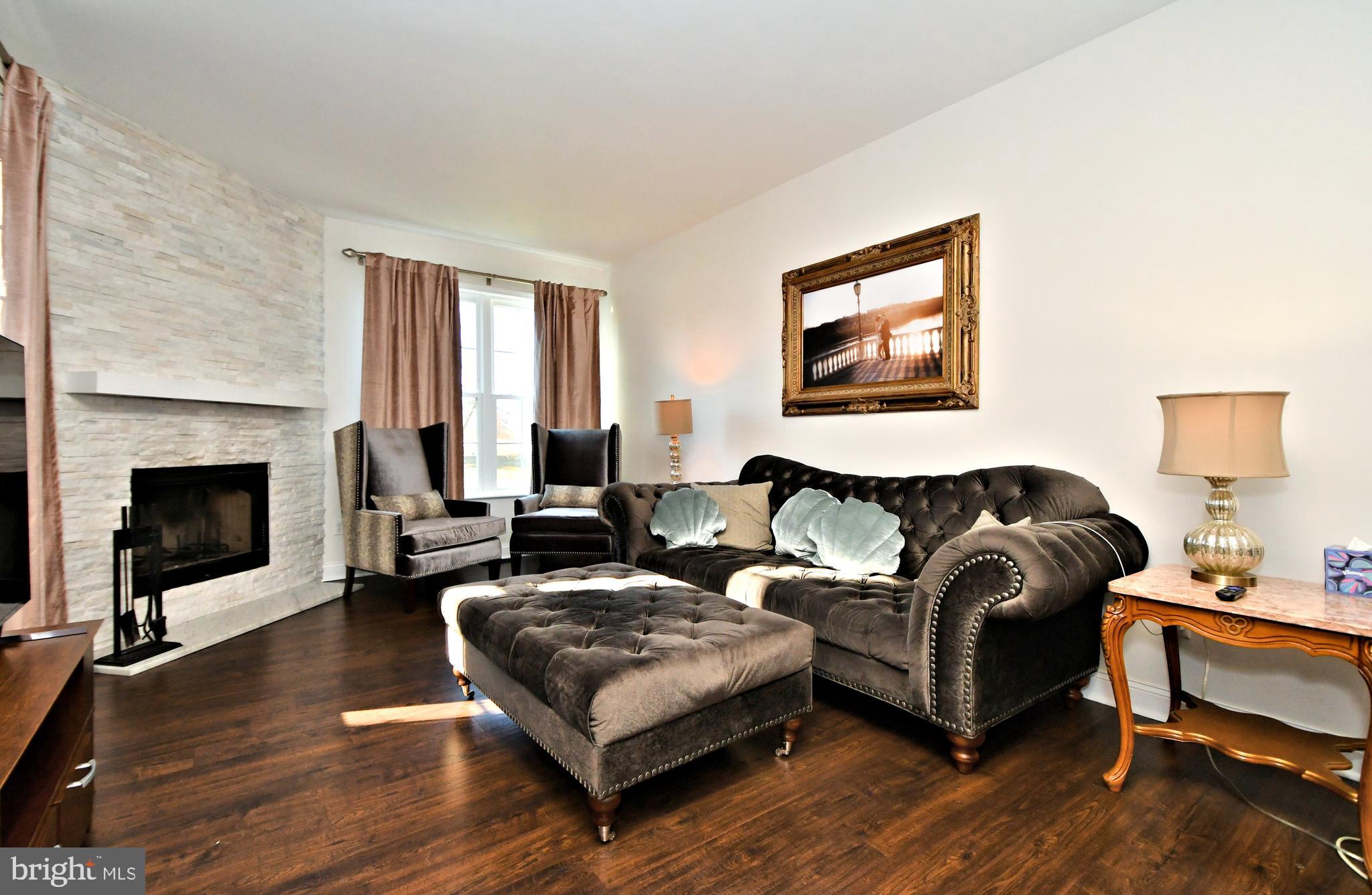 PINE CREST - Residential